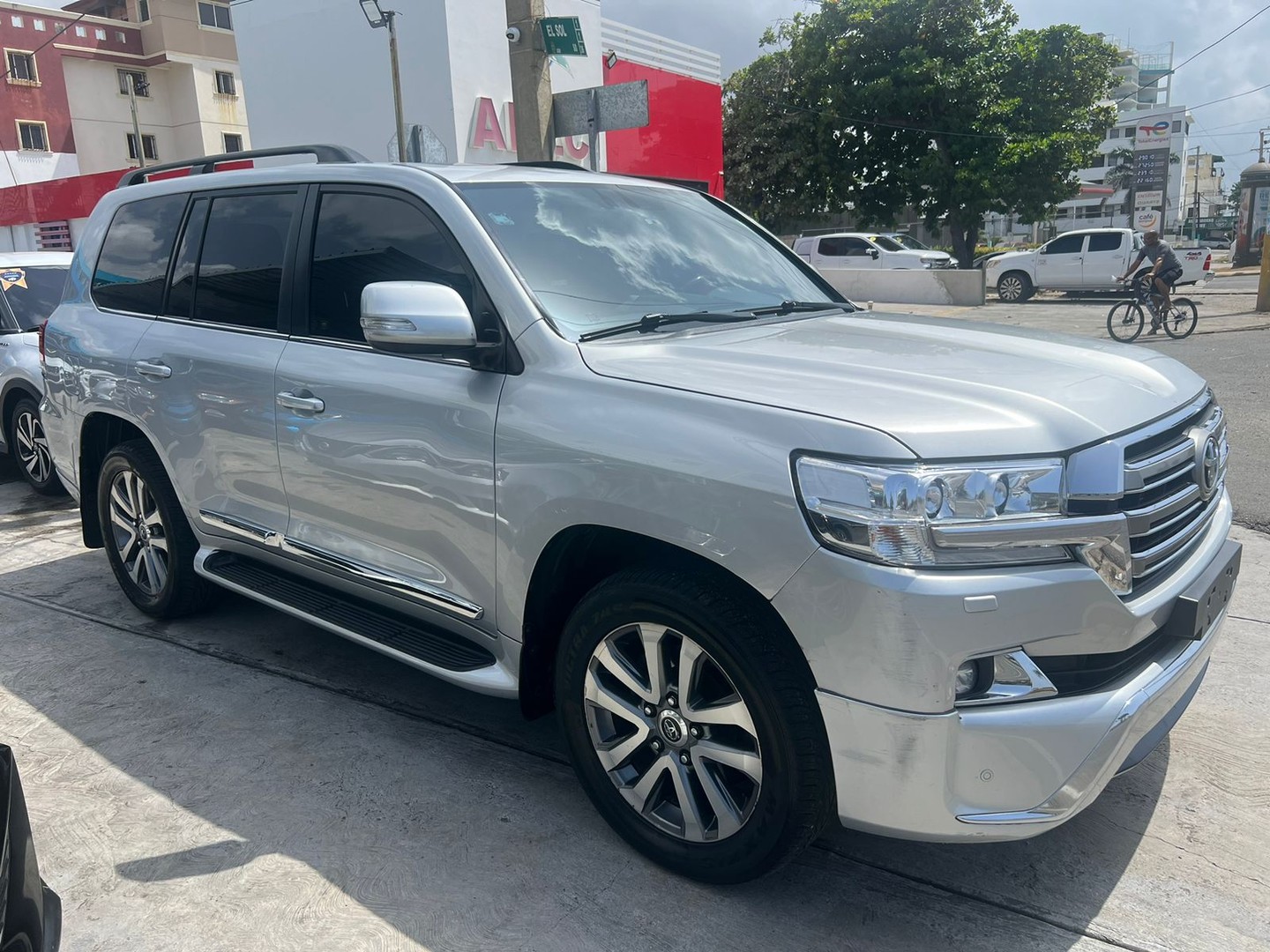 jeepetas y camionetas - Toyota Land Cruiser VXR 2019 8