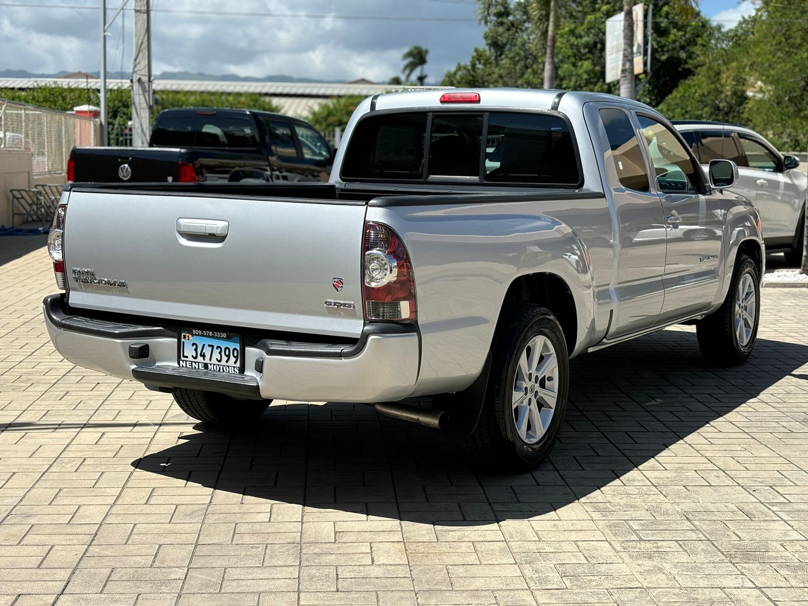 jeepetas y camionetas - Toyota Tacoma de 4 cilindros año 2011. 2