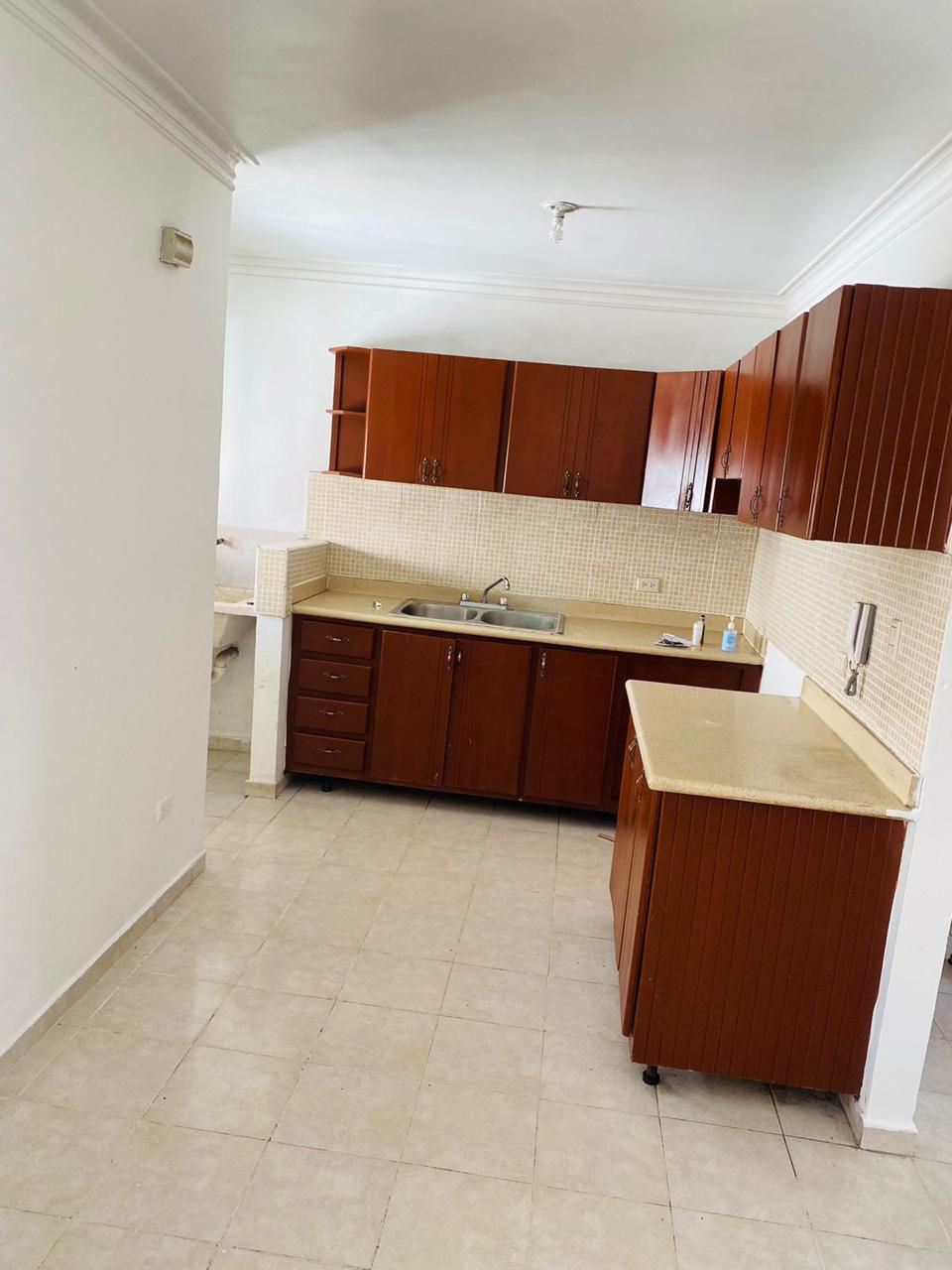 apartamentos - VENDO Apartamento 3er Piso En Carmen Renata III, P 5