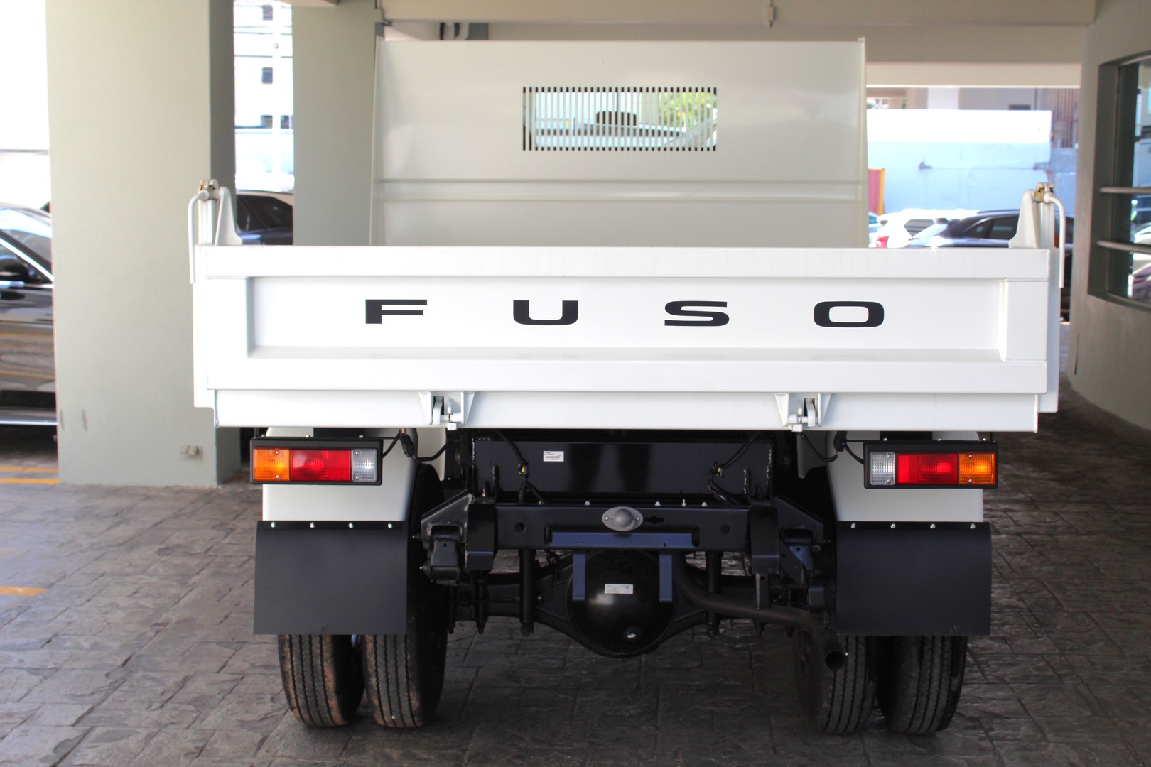 camiones y vehiculos pesados - Mitsubishi Volteo 2024 3