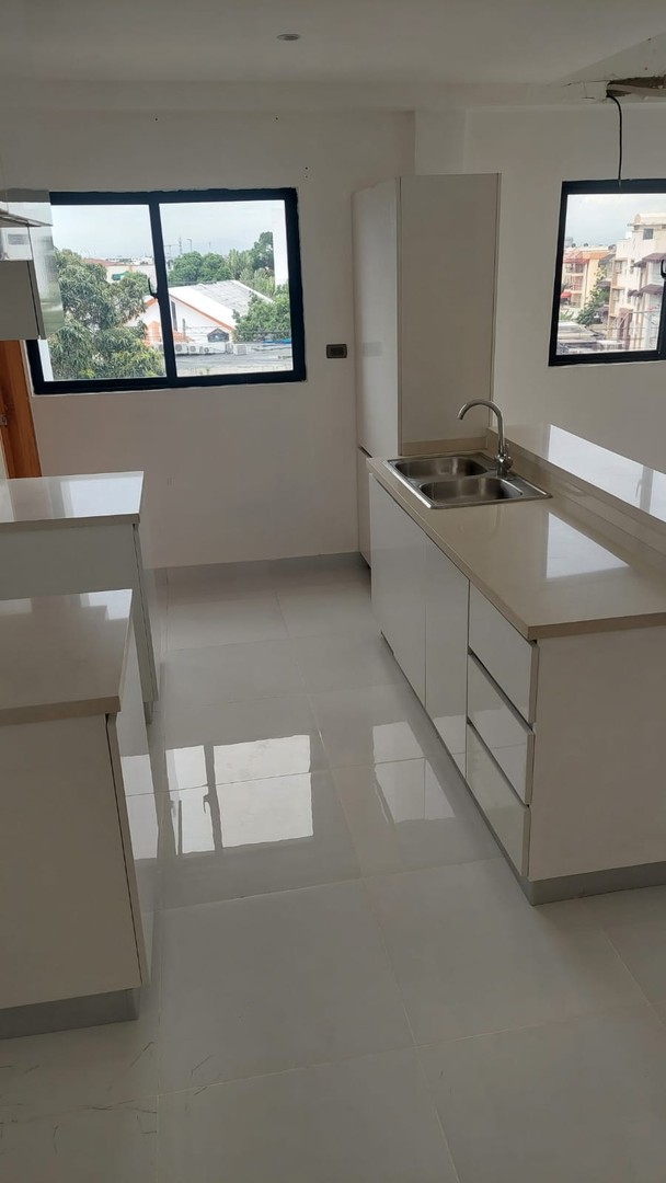 apartamentos - Apartamento nuevo 4to piso en el Millon 
 2