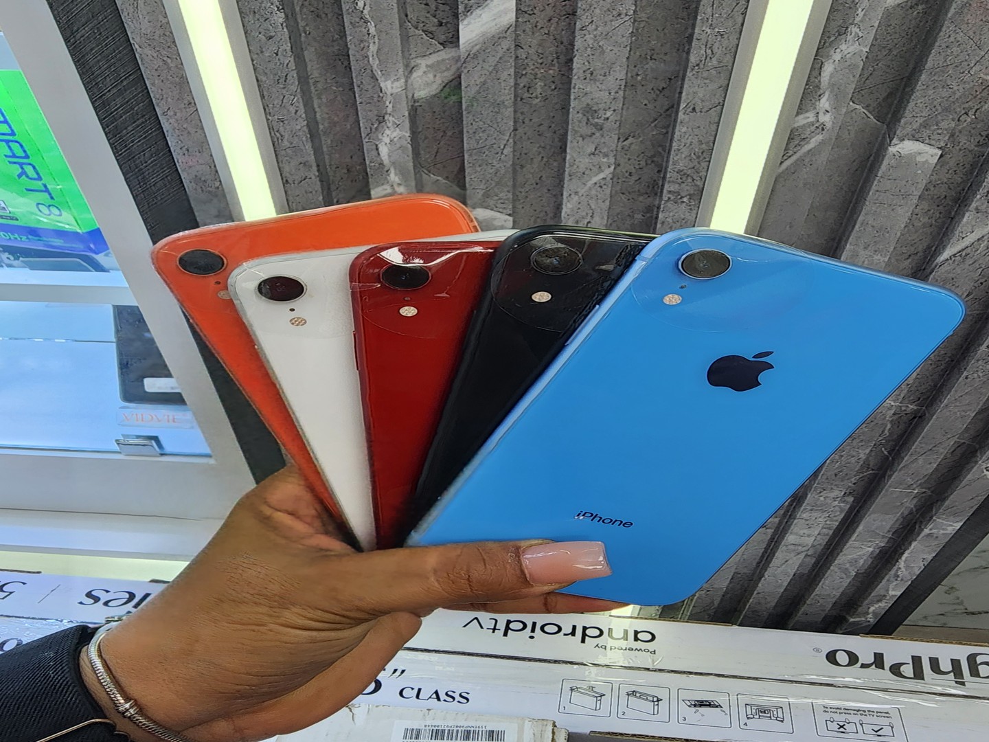 celulares y tabletas - IPHONE XR 64,128,256 GB DESBLOQUEADO