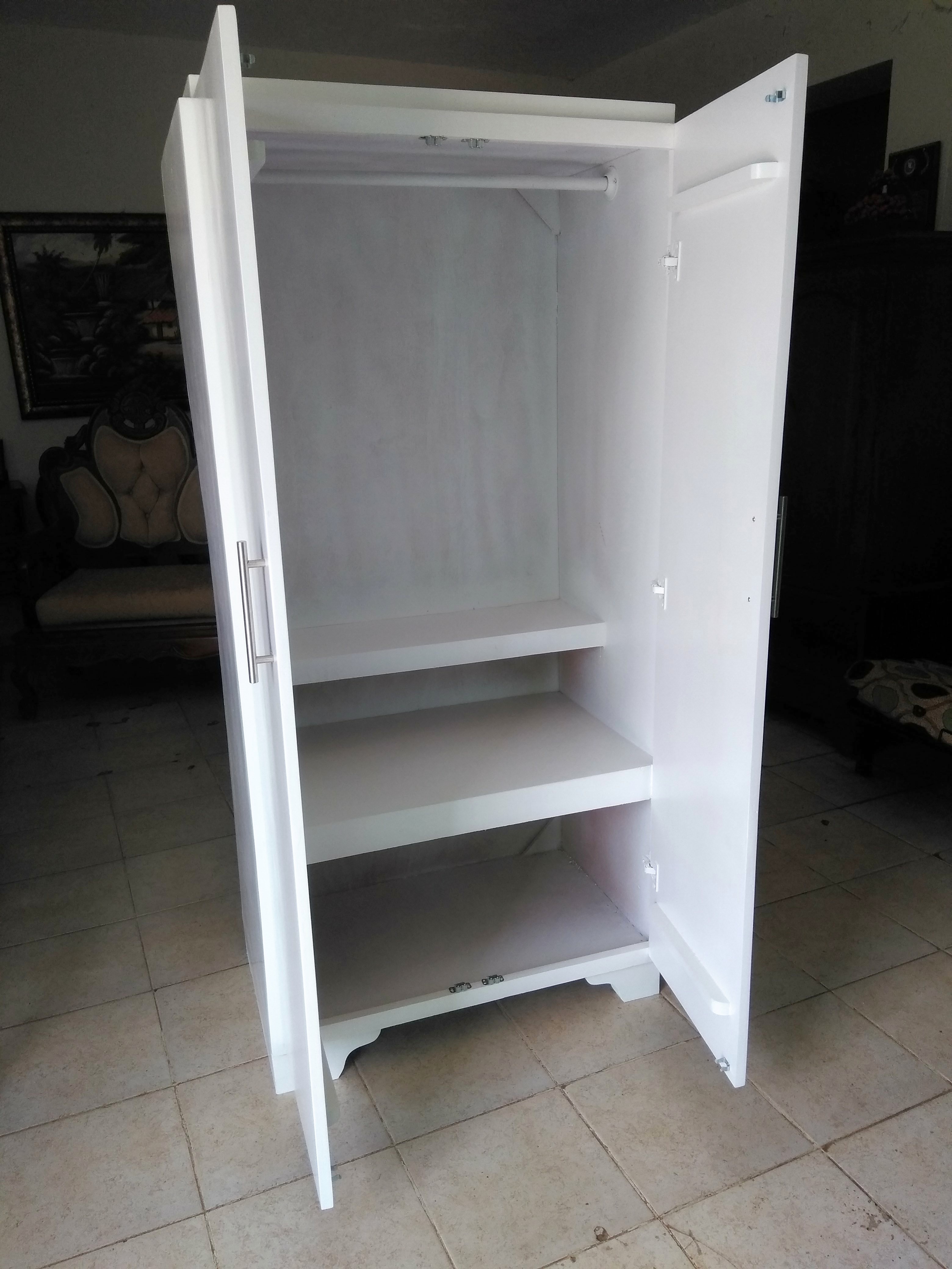 muebles - Ropero pequeño en blanco para bebe  1