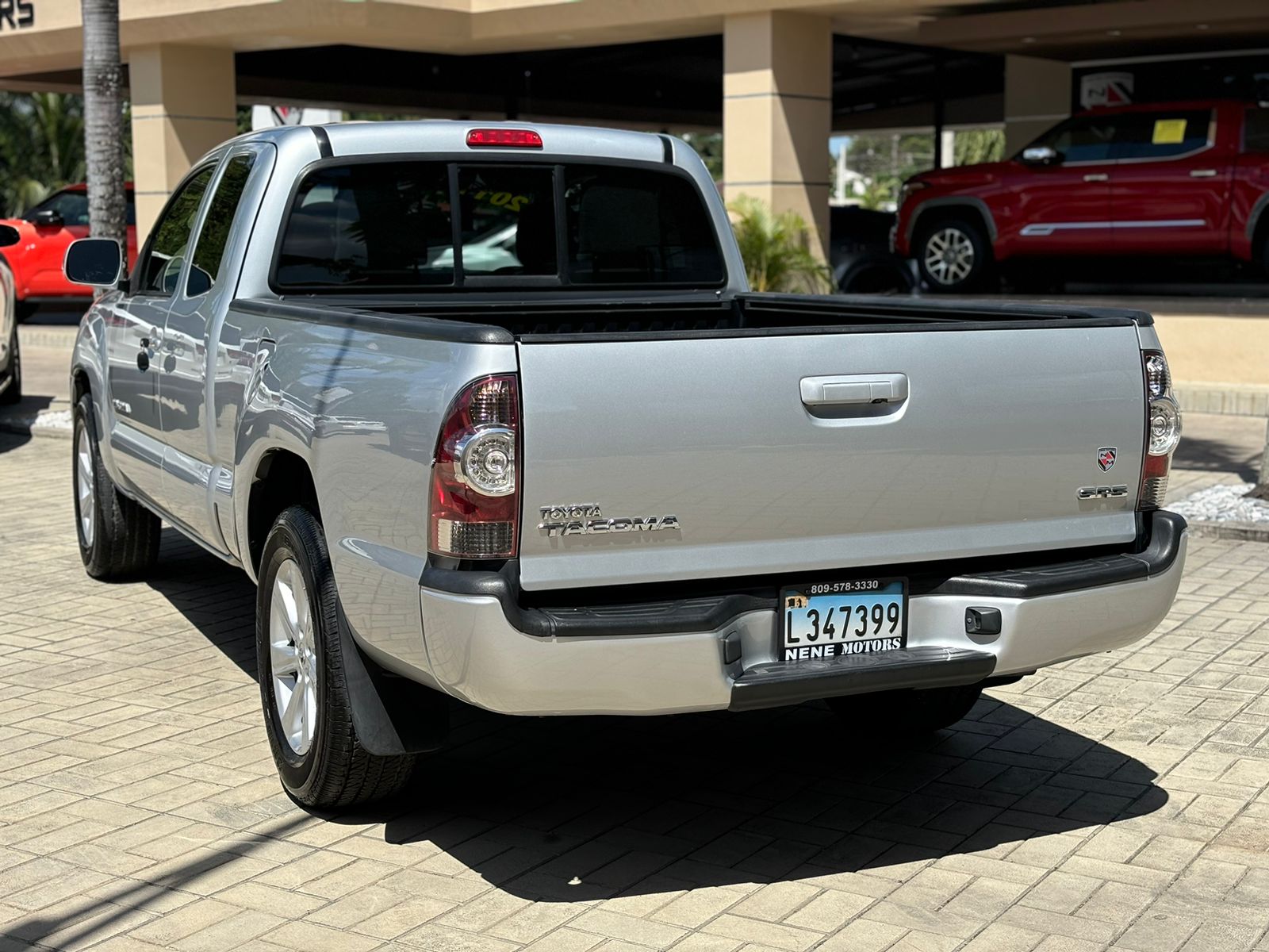 jeepetas y camionetas - Toyota Tacoma de 4 cilindros año 2011. 3