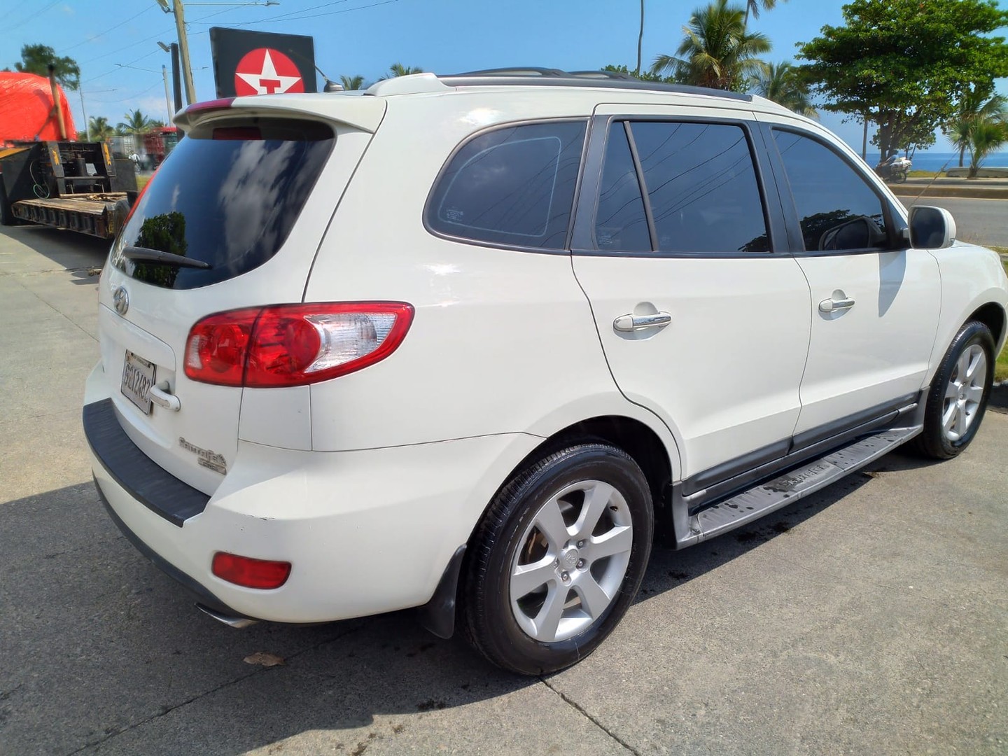 jeepetas y camionetas - Jeepeta Hyundai Santa Fe 2010 4x2 Diesel