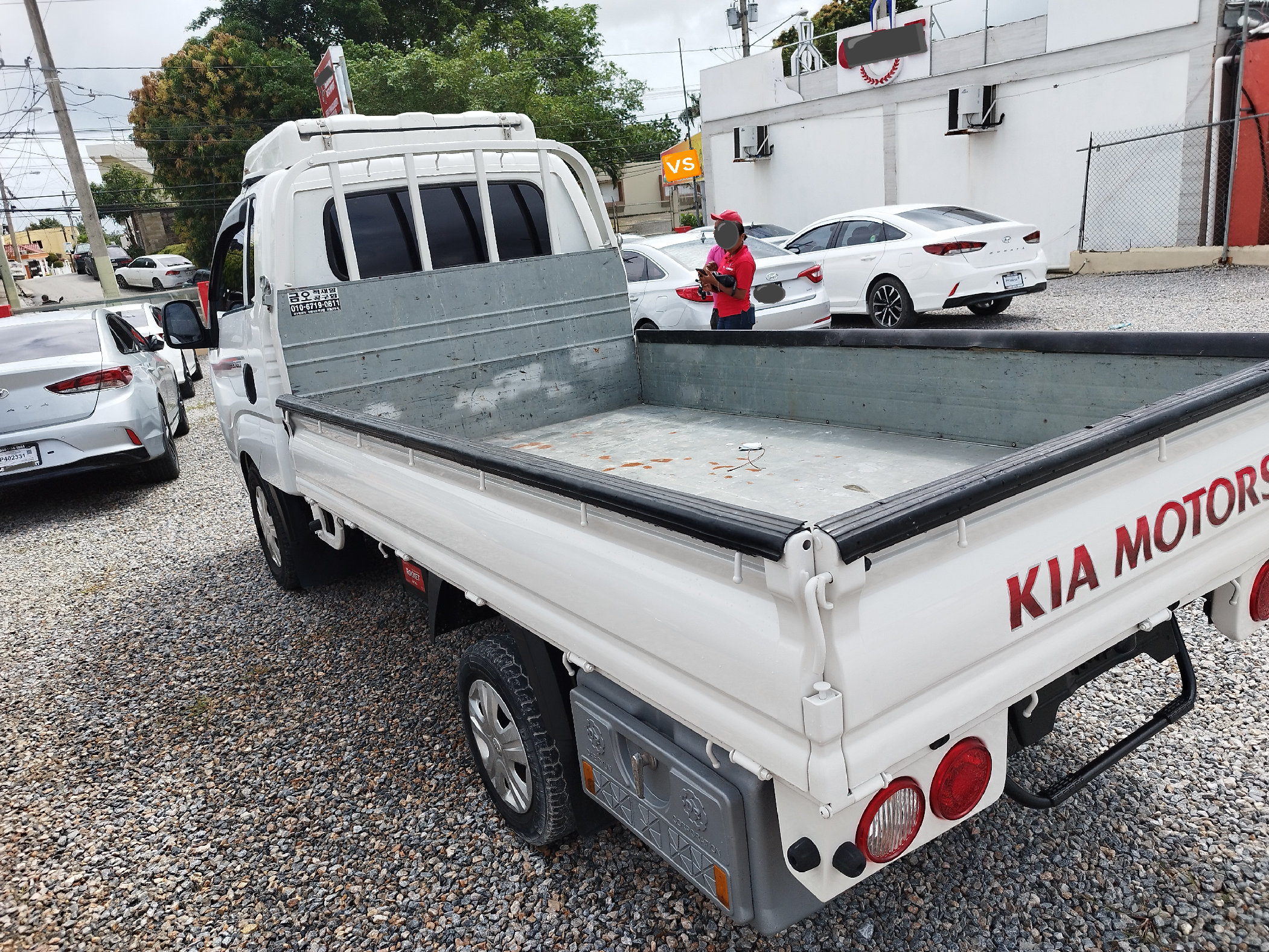 camiones y vehiculos pesados - 2020 Kia Bongo Automático  2