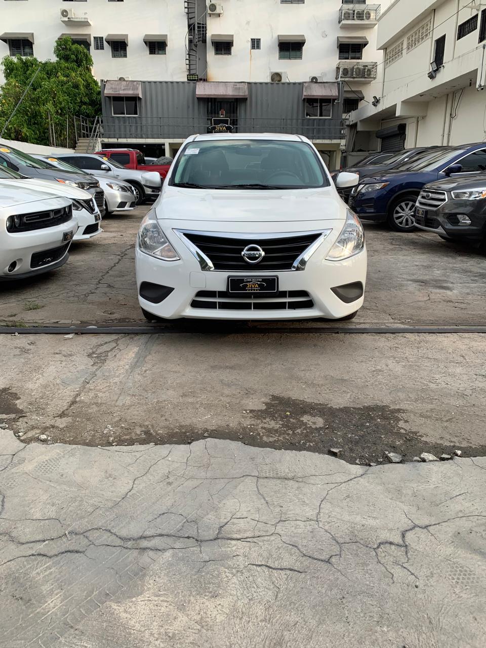 carros - Nissan Versa SV 2019 1