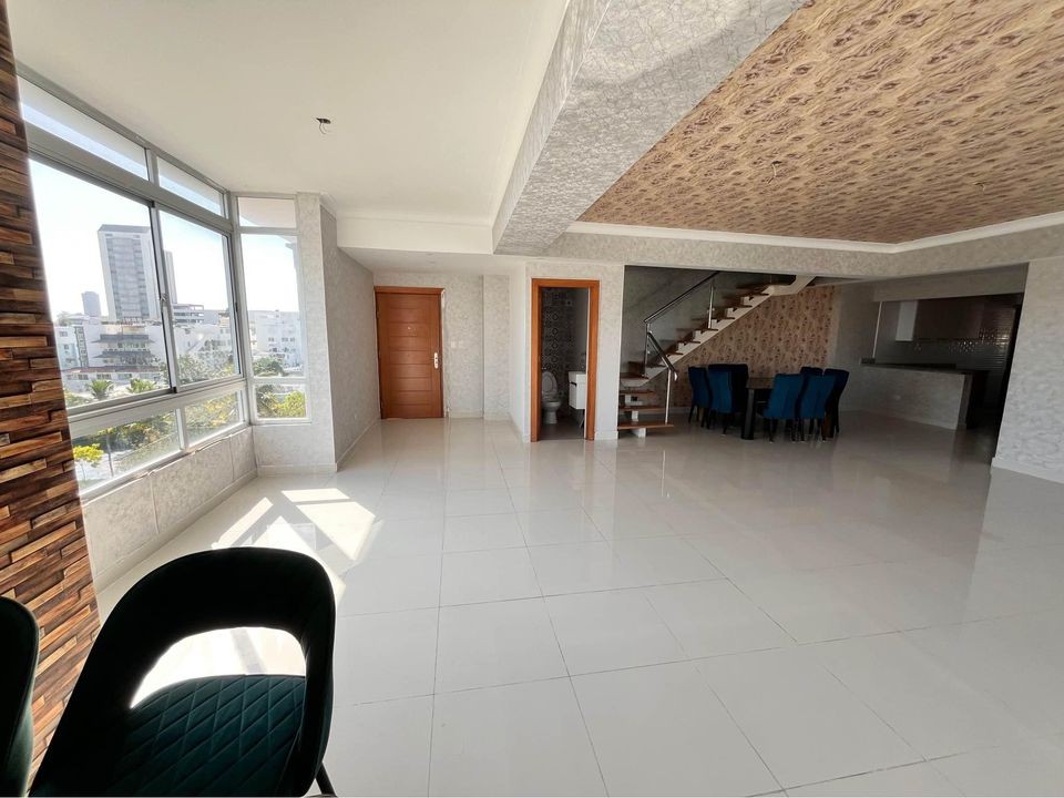 casas - Penthouse de 3 niveles, , Ascensor y 3 Parqueos.(C/ Luis F. Thomen en el Millon 2