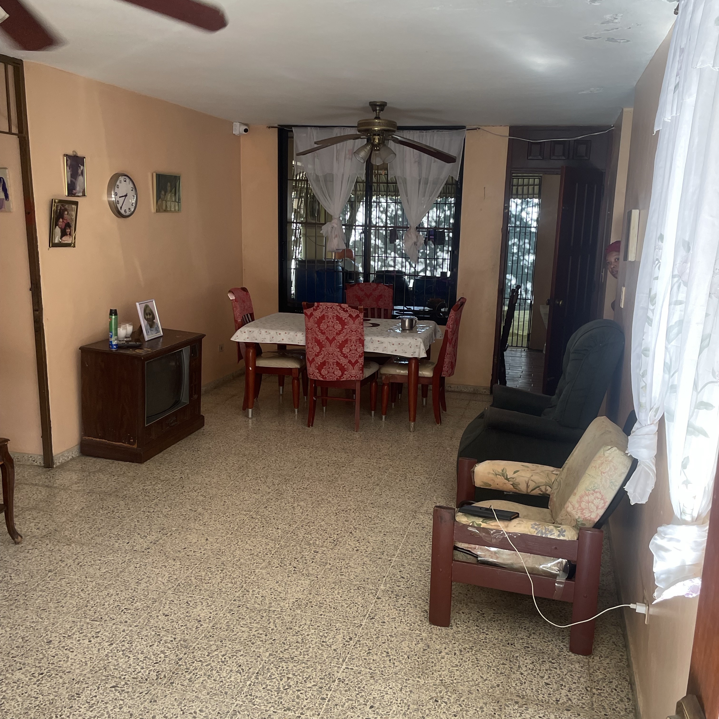 casas - VENDO CASA URB COSTA CRIOLLA INDEPENDENCIA, KM 10 1/2,180 MTS, $ 16,000,000