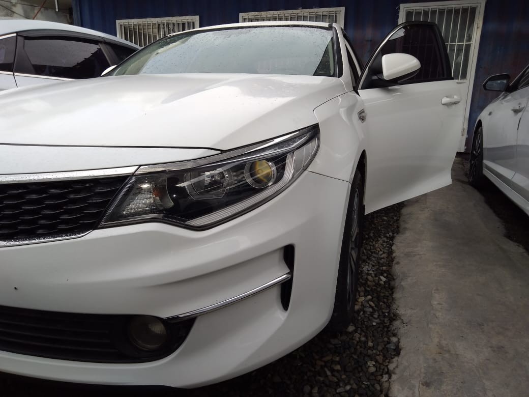 carros - KIA K5 2017 BLANCODESDE: RD$ 685,100.00 0