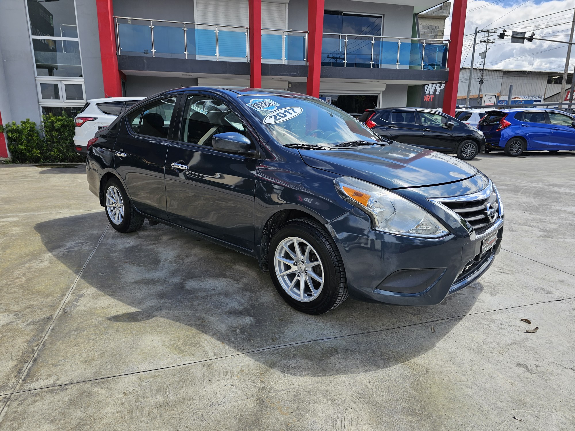 carros - Nissan Versa 2017 Americano 