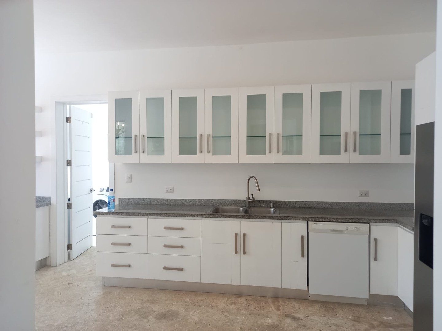 casas vacacionales y villas - Punta Cana Villaje-se Vende Villa Con 3 Suites En 695,000 

Punta cana villaje
 9