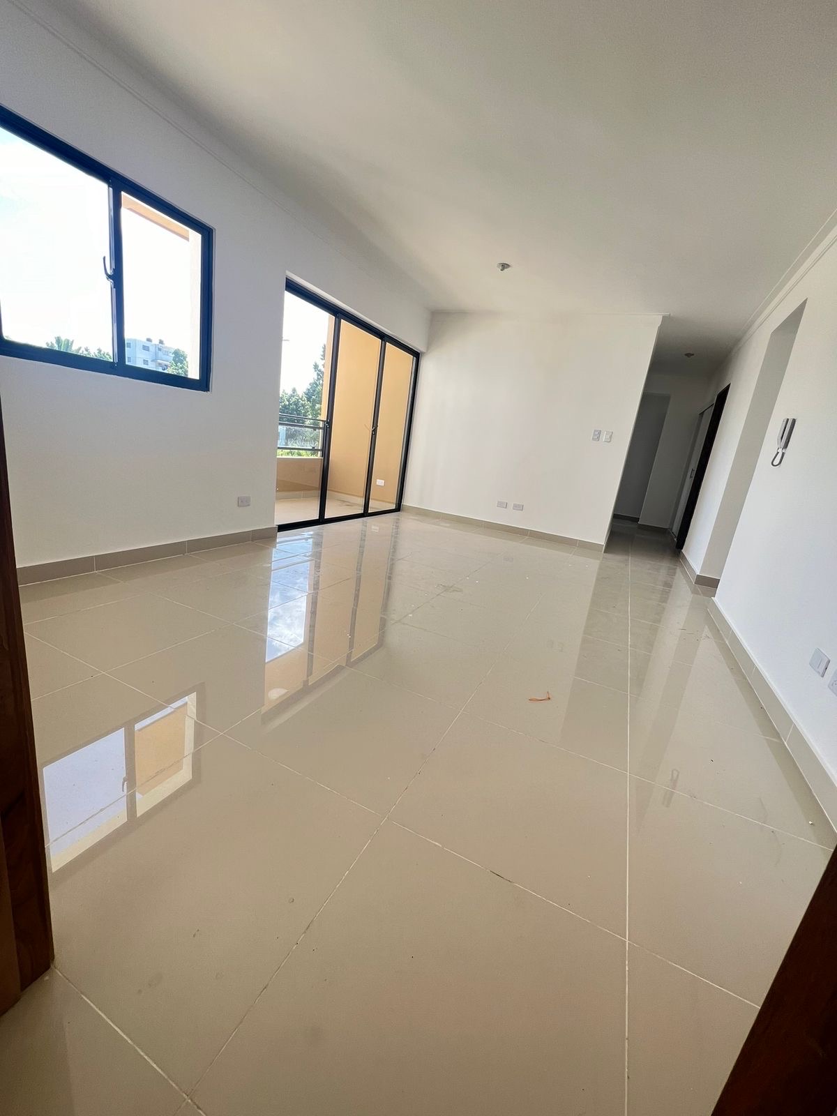 apartamentos - venta de apartamento  en la autopista las Americas Santo Domingo este con 94mts  4