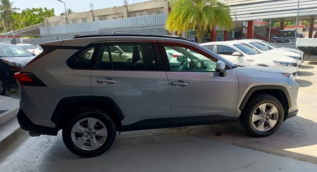 jeepetas y camionetas - 2019 Toyota Rav4 XLE 4x4  4