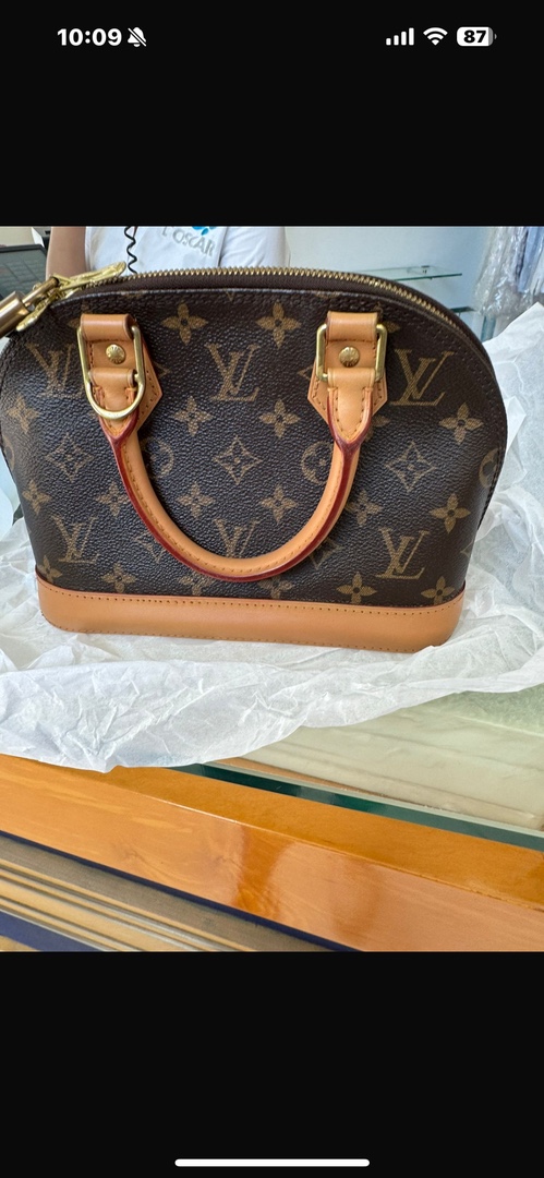 carteras y maletas - Vendo cartera Louis Vuitton 
Restaurada
Original
Con ticket de compra

RD$40,000