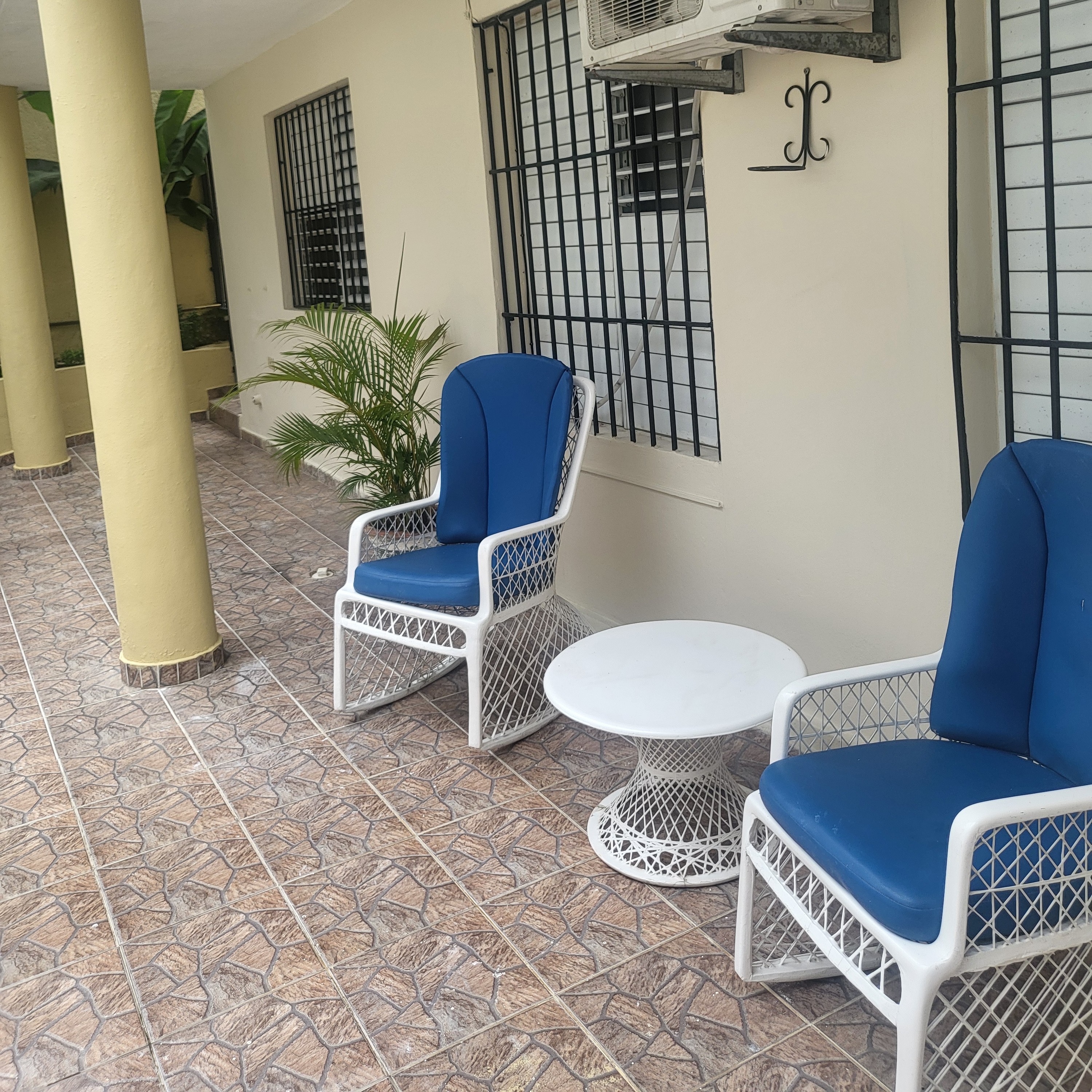habitaciones y viviendas compartidas - Alquilo habitación amueblada 