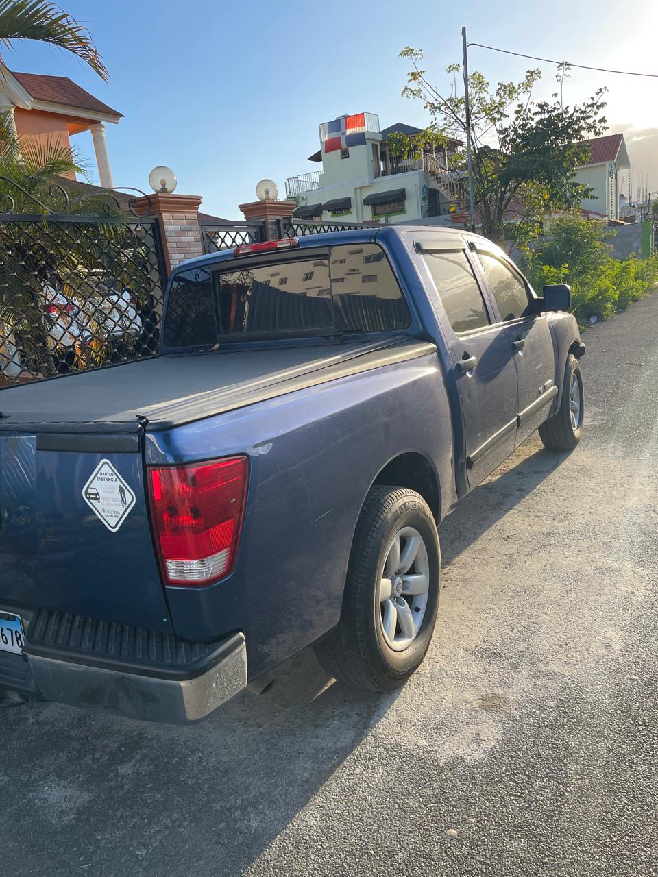 jeepetas y camionetas - Nissan titan 2011 6