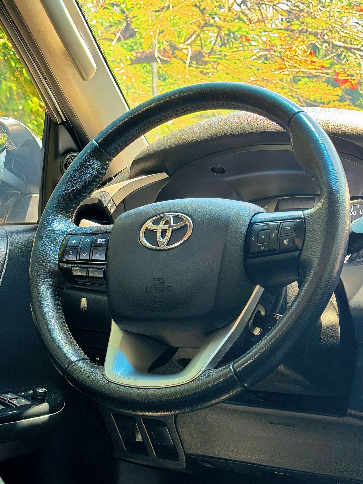 jeepetas y camionetas - Montate en esta super toyota Hailux limited 2021 todo terreno 4x4  9