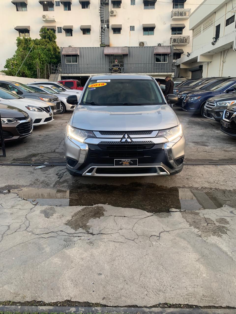 jeepetas y camionetas - 2019 Mitsubishi Outlander 3