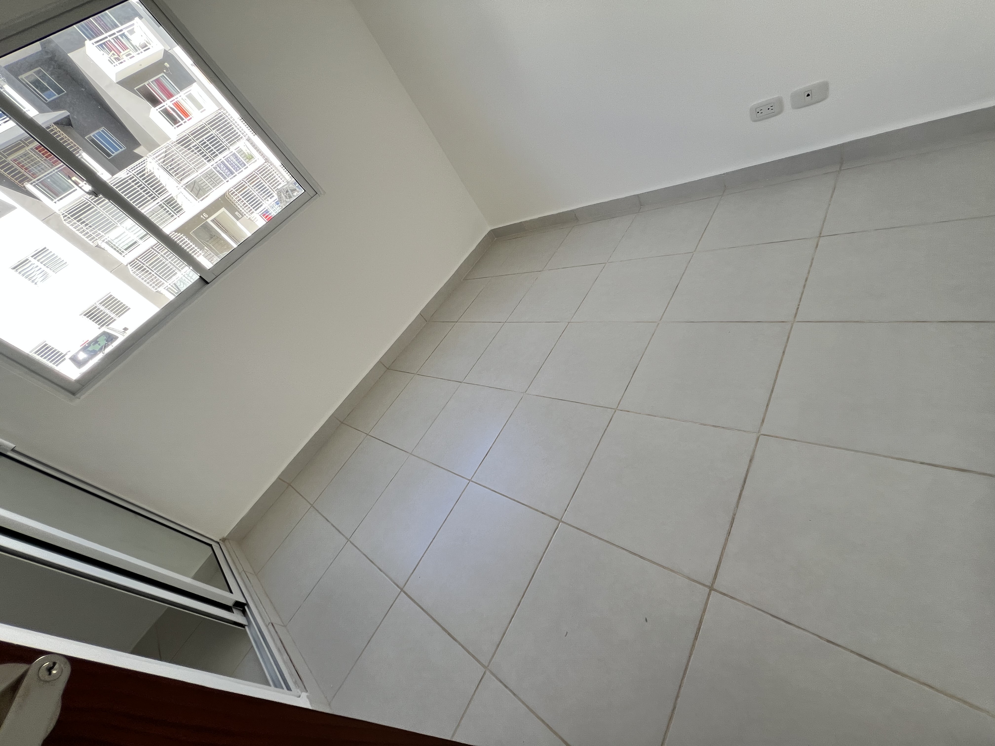 apartamentos - venta de apartamentos listos en la autopista las Americas Santo Domingo este  4