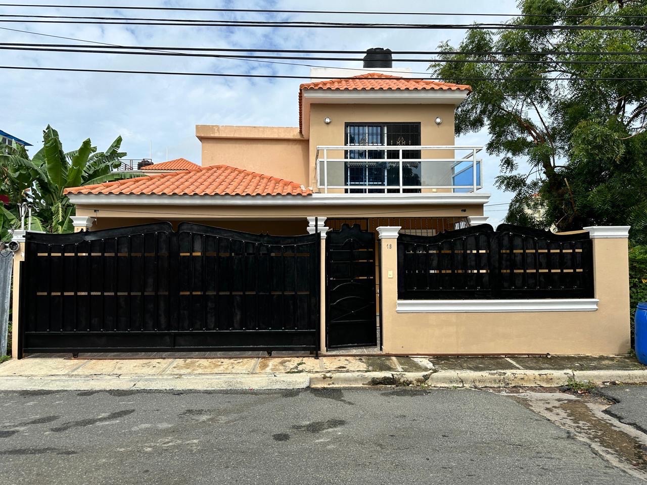 casas - venta de casa en la autopista de san isidro brisa oriental Santo Domingo este 