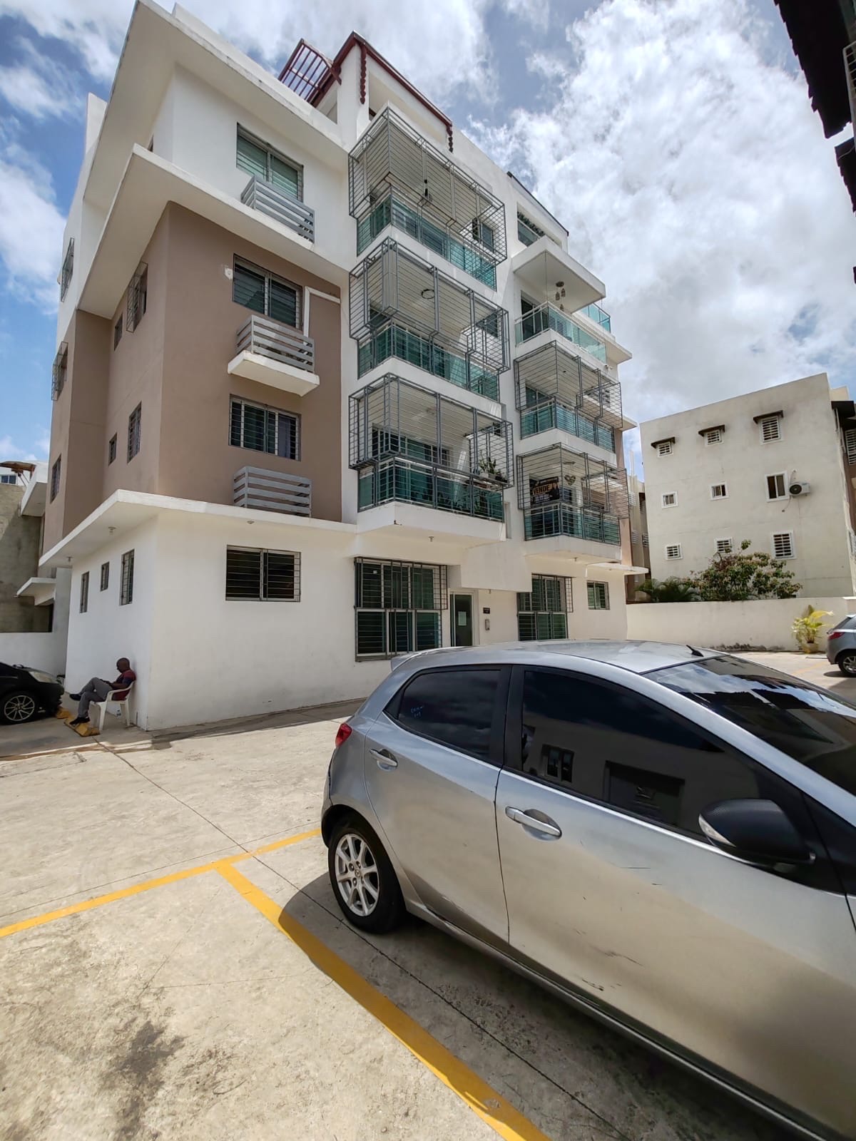 apartamentos - venta de apartamento en la autopista de san Isidro 2do nivel santo Domingo  6