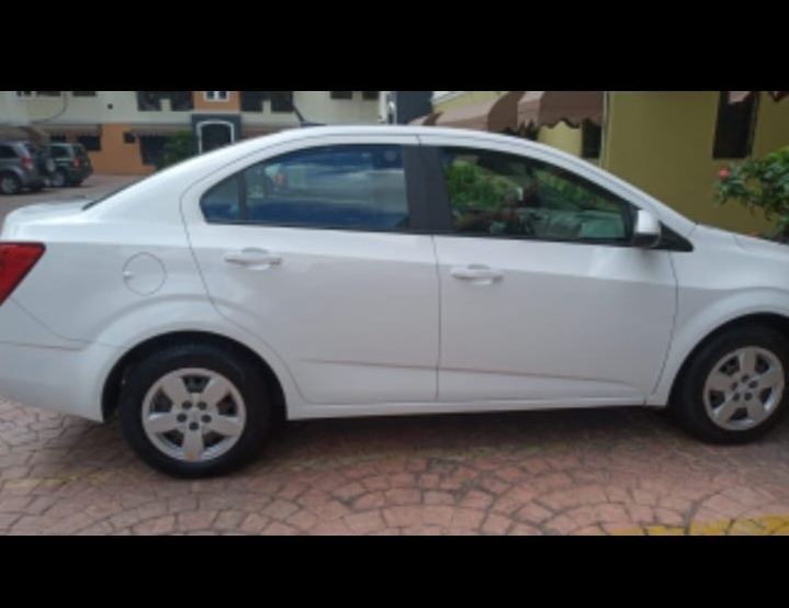 carros - Chevrolet sonic sedan 2014  0