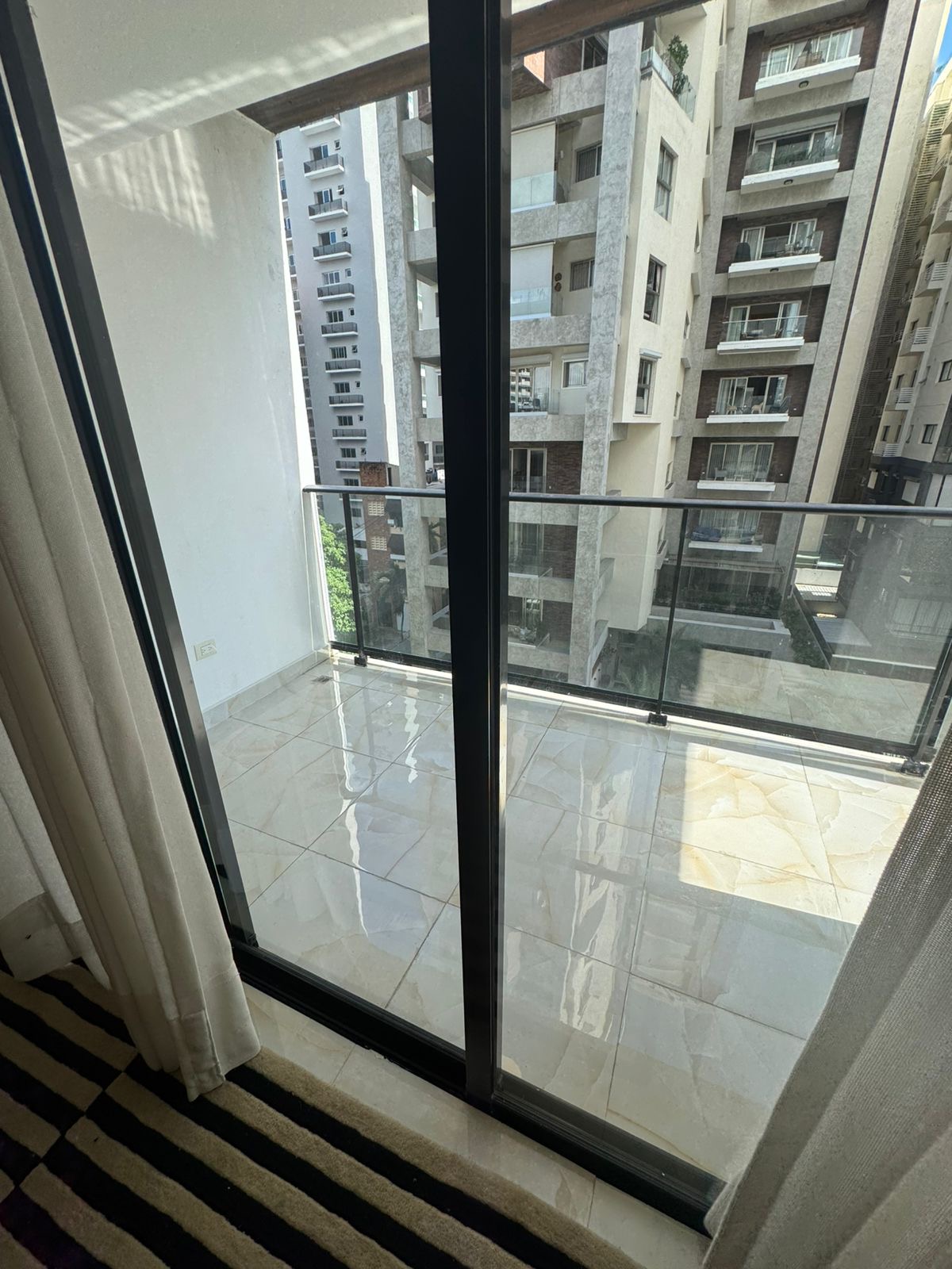 apartamentos - Apto Alquiler amueblado piso 5 dos hab 2.5 baños  8