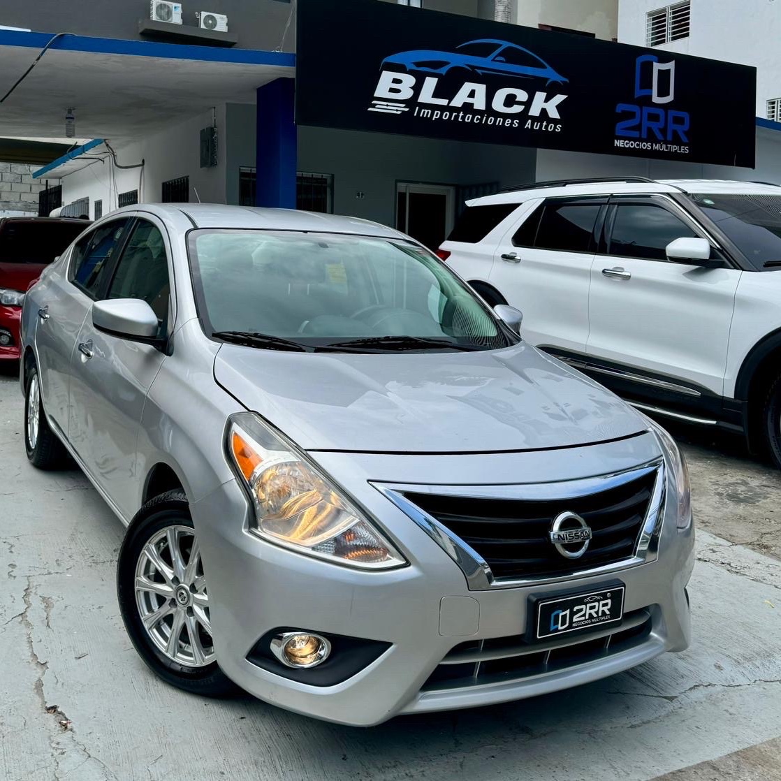 carros - Nissan Versa SV 2019 FULL