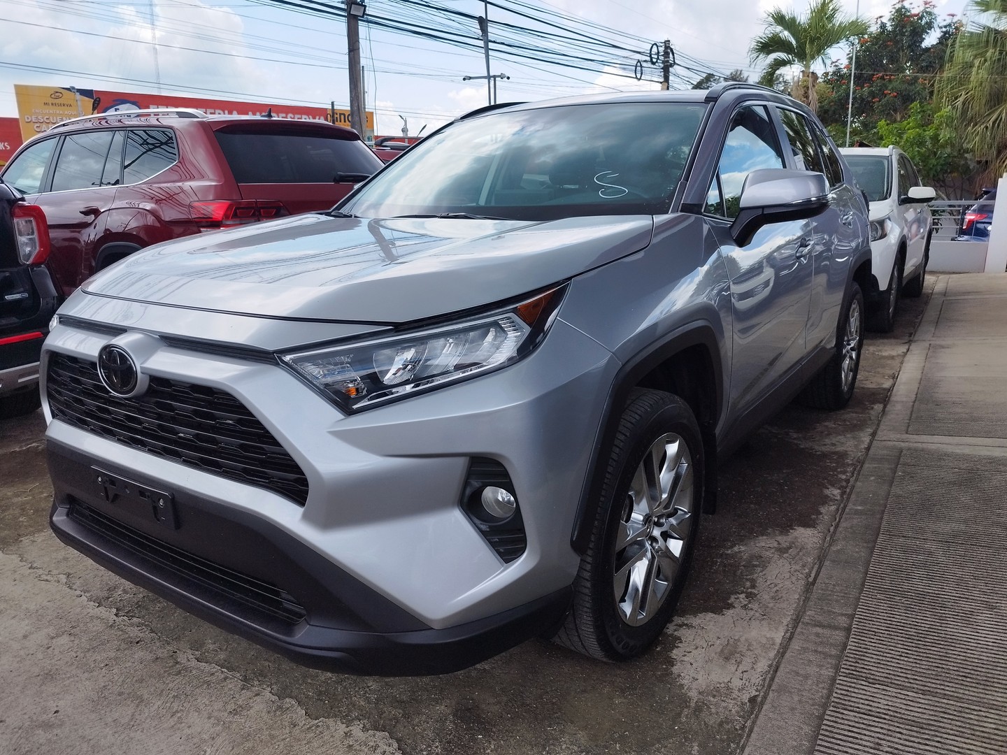 jeepetas y camionetas - 2020 Toyota Rav4 XLE Premium 