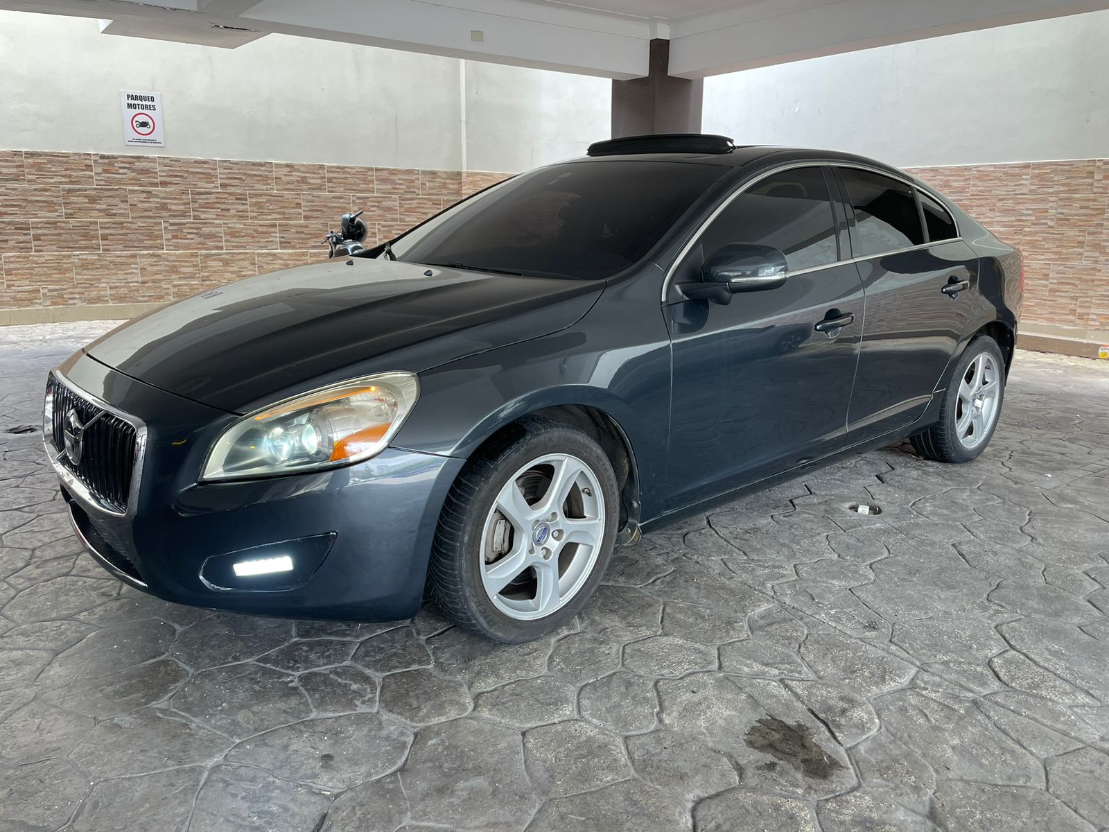 carros - Volvo S16 2013 excelente estado  4