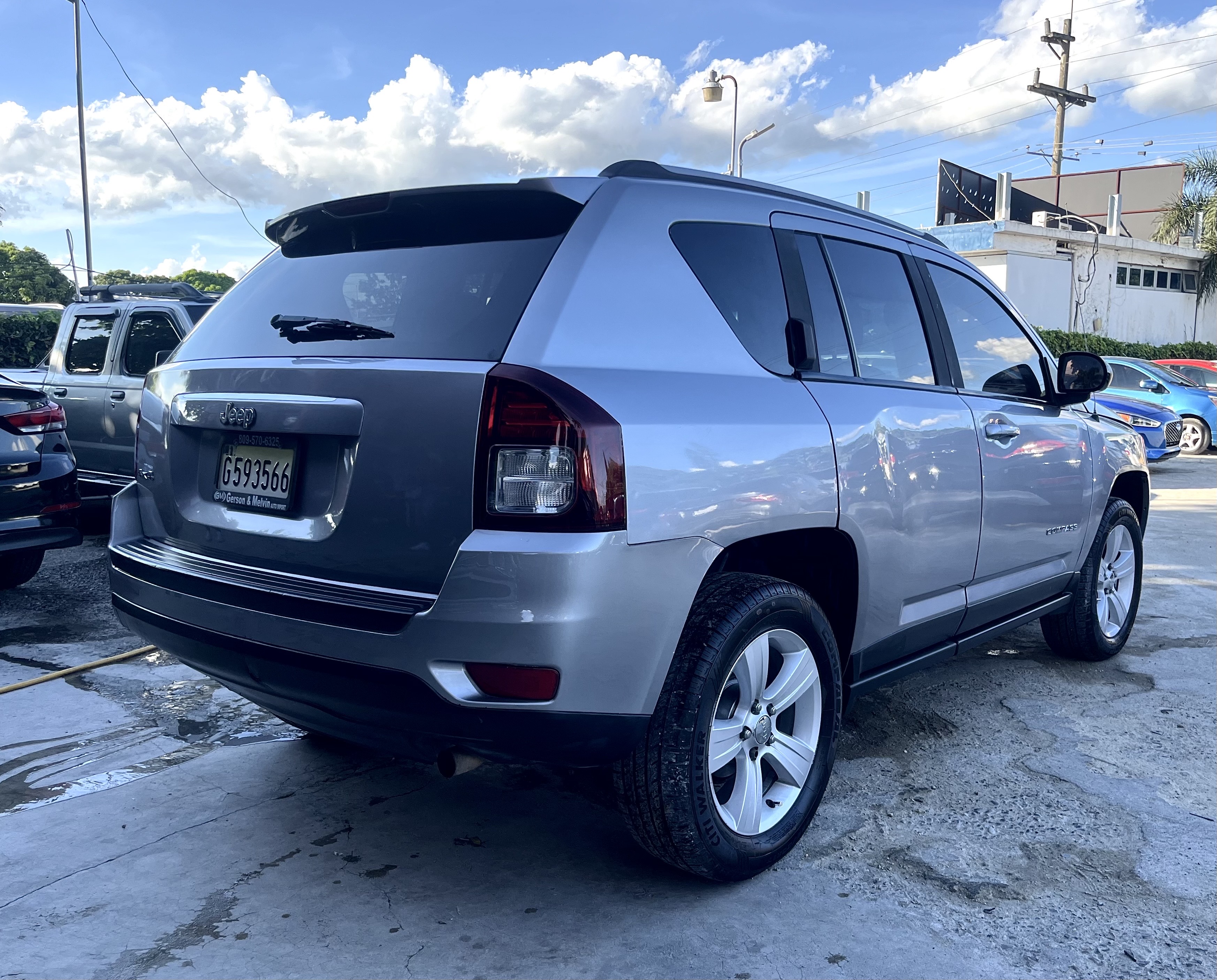 jeepetas y camionetas - Jeep Compass 2016 4x4 - Clean carfax
 3