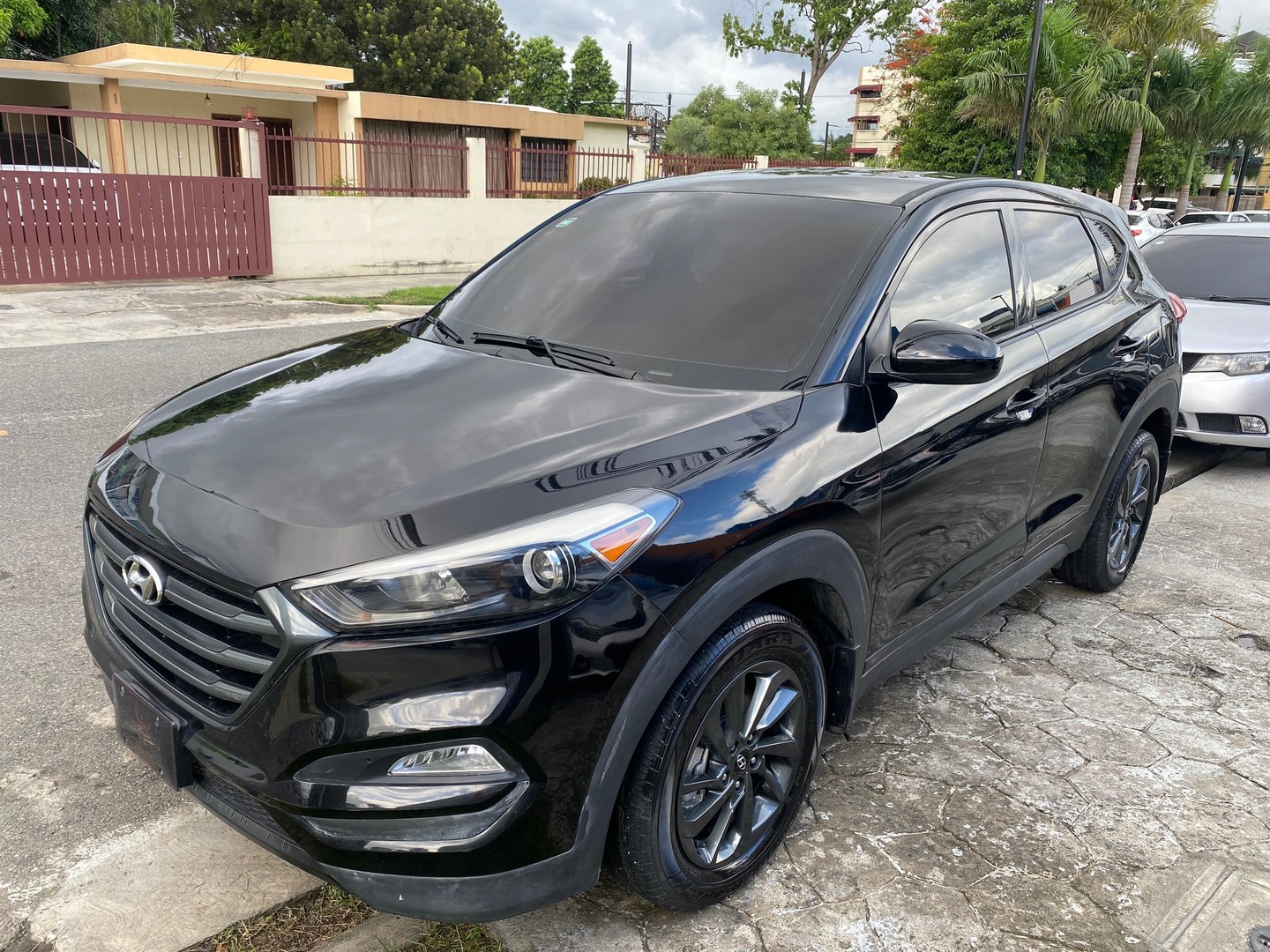 jeepetas y camionetas - Hyundai Tucson SE 4X2 2016 4