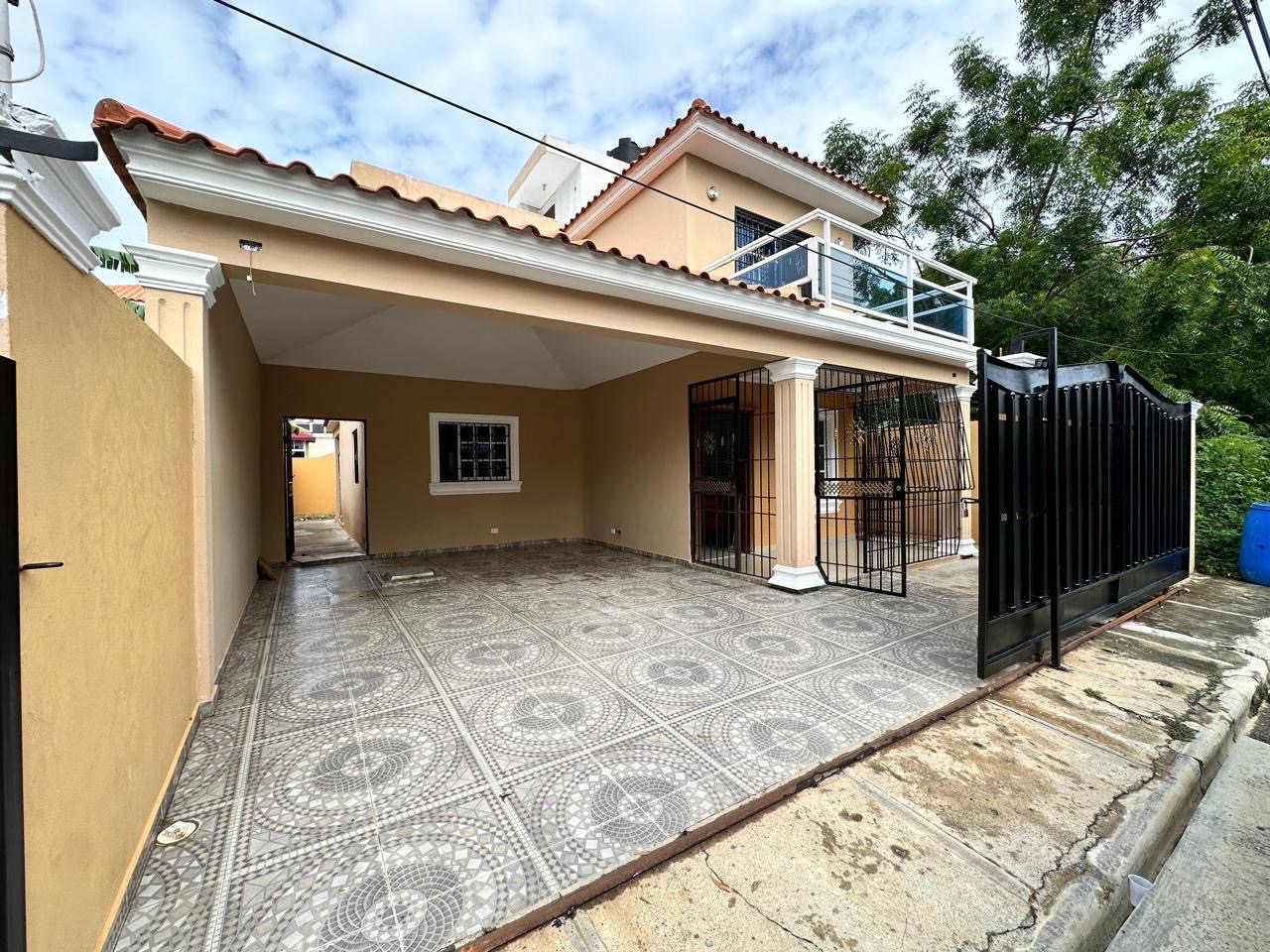 casas - venta de casa en la autopista de san isidro brisa oriental Santo Domingo este  1