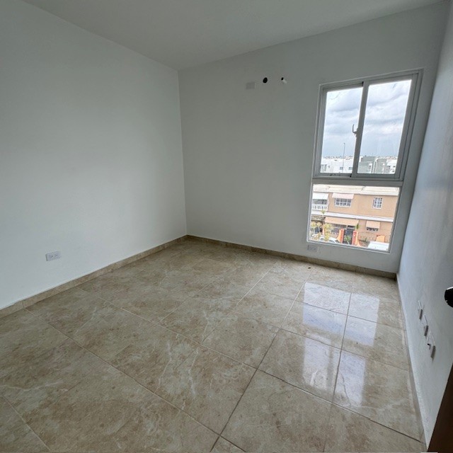 apartamentos - 
 Vendo apartamento como nuevo en la  Monumental próximo al ole