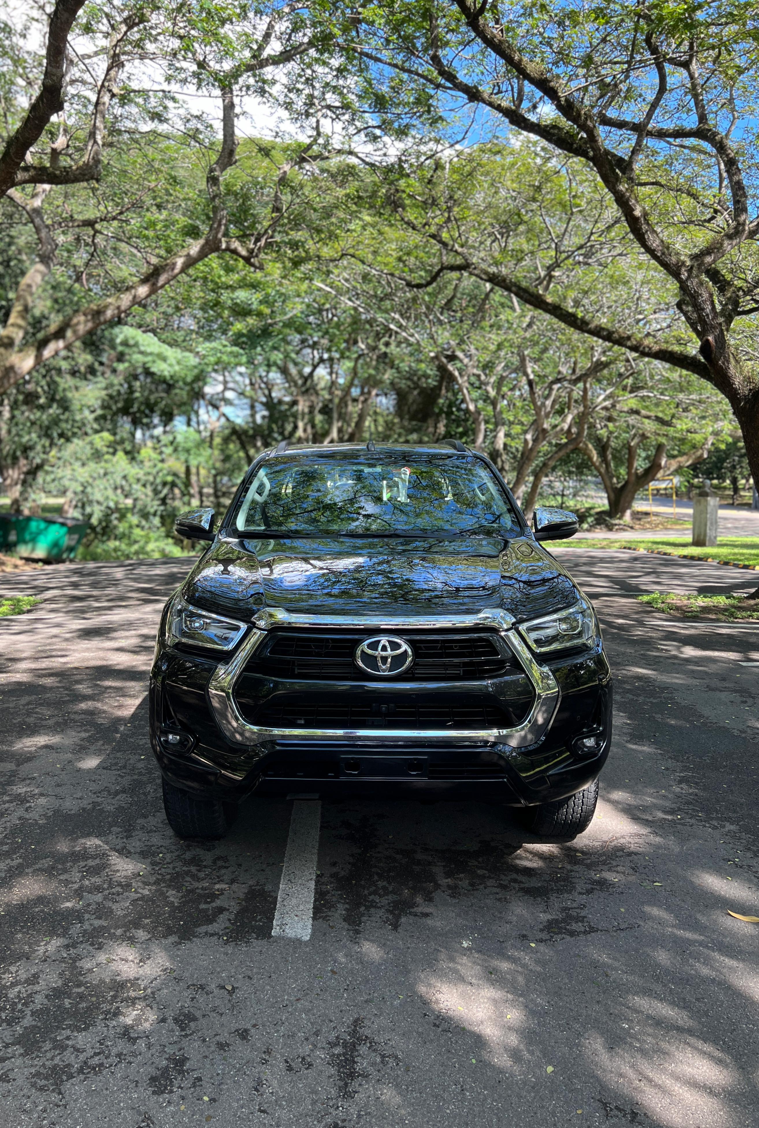 jeepetas y camionetas - Toyota hilux 2023 3