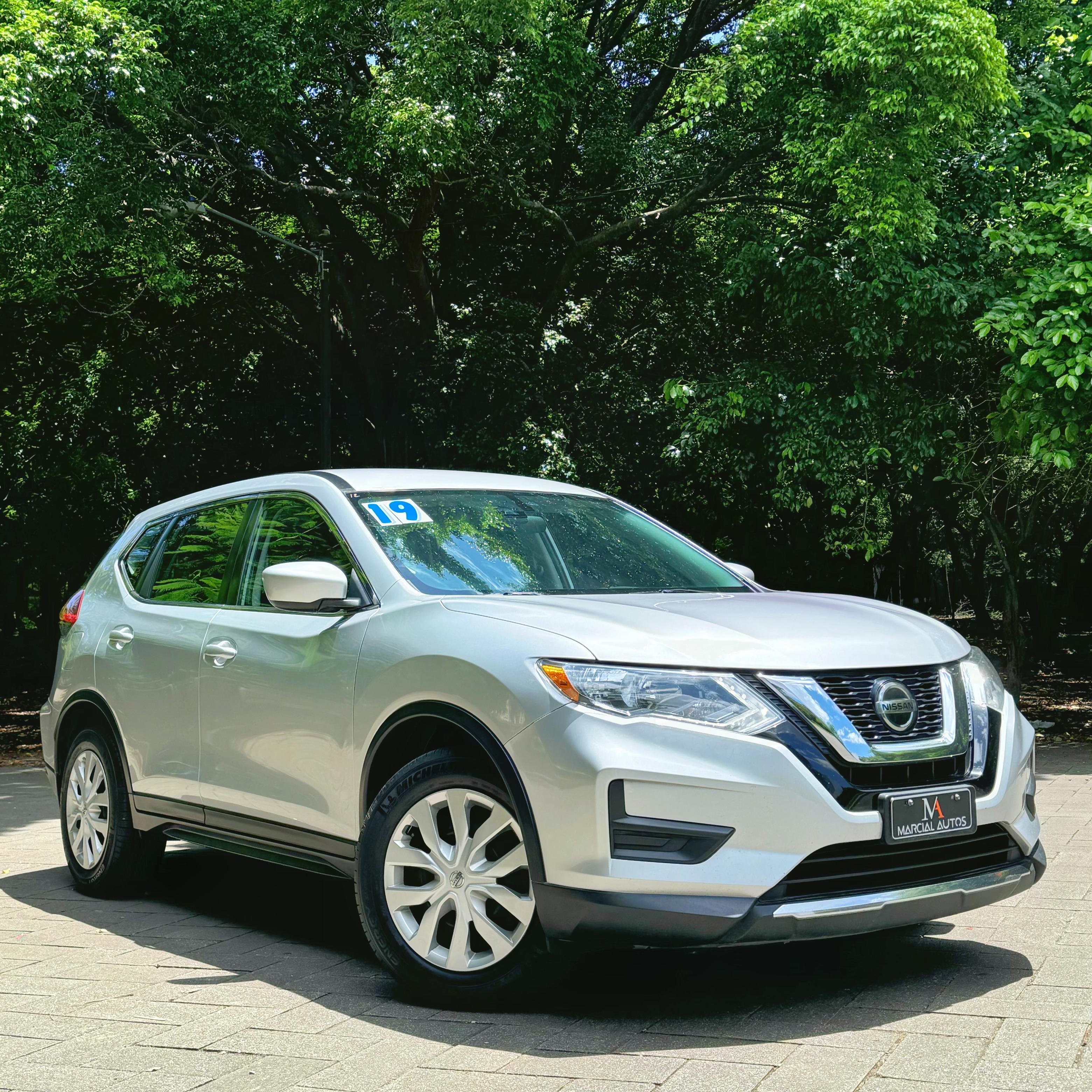 jeepetas y camionetas - Impecable y lujosa Nissan rogué 2019 excelente condiciones como la ves 