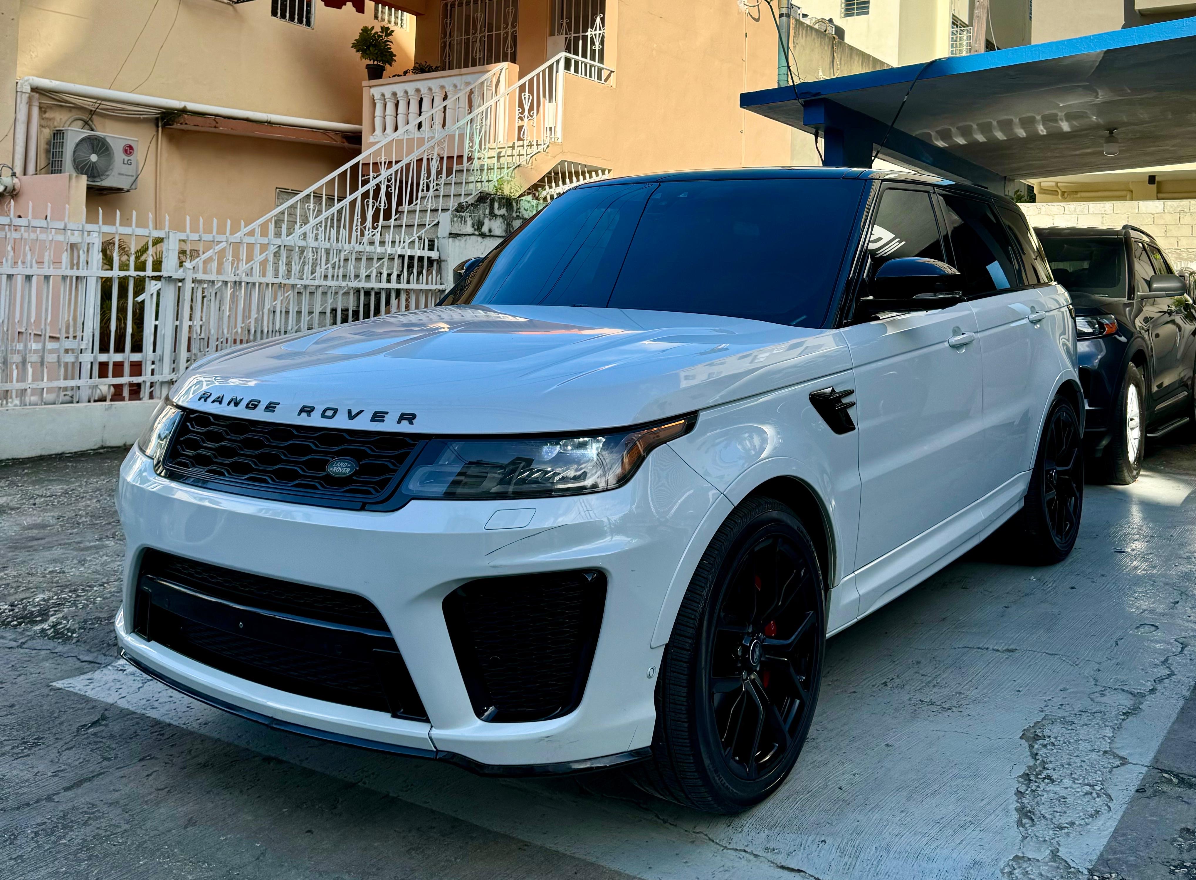 jeepetas y camionetas - Land Rover Range Rover SVR 2018 4