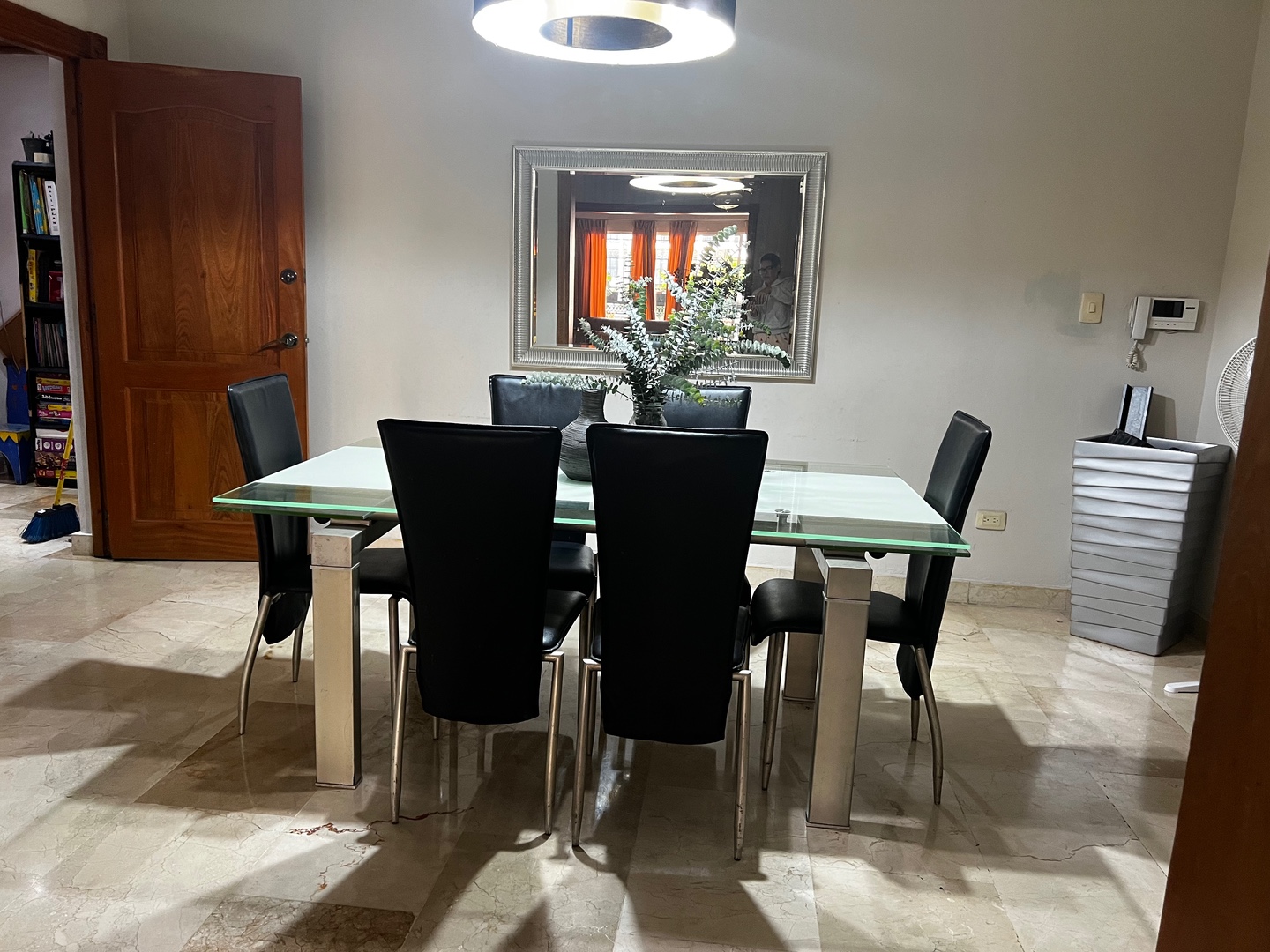 muebles y colchones - Comedor de 6 sillas con mesa extensibles para 8 puestos 