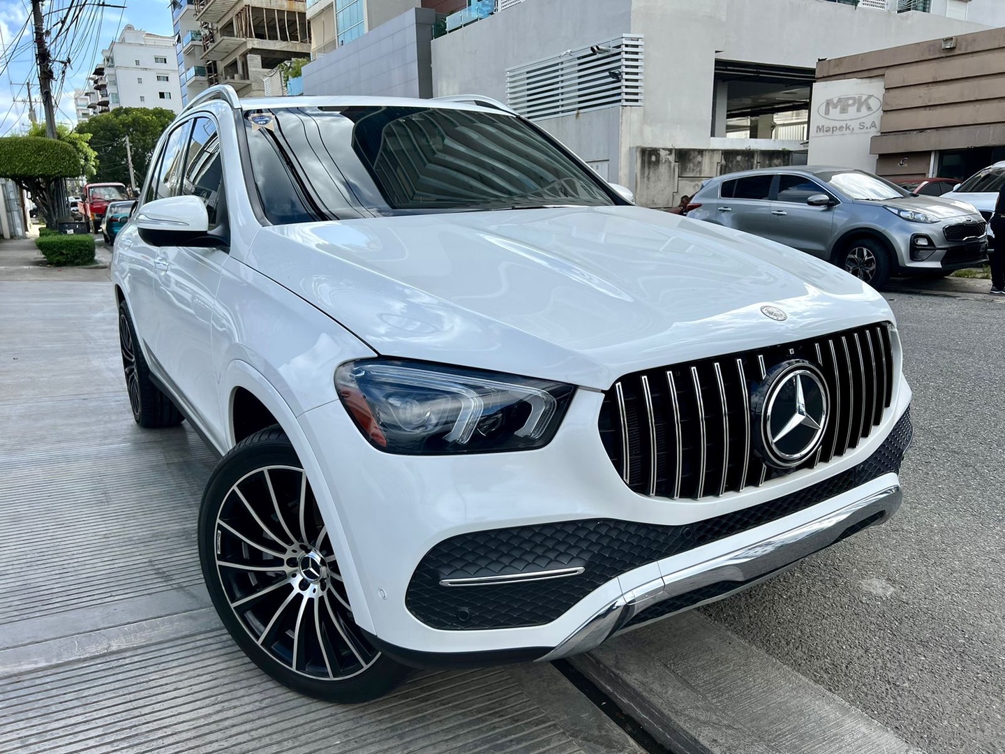 jeepetas y camionetas - Mercedes Benz GLE 350 2020 blanco 3