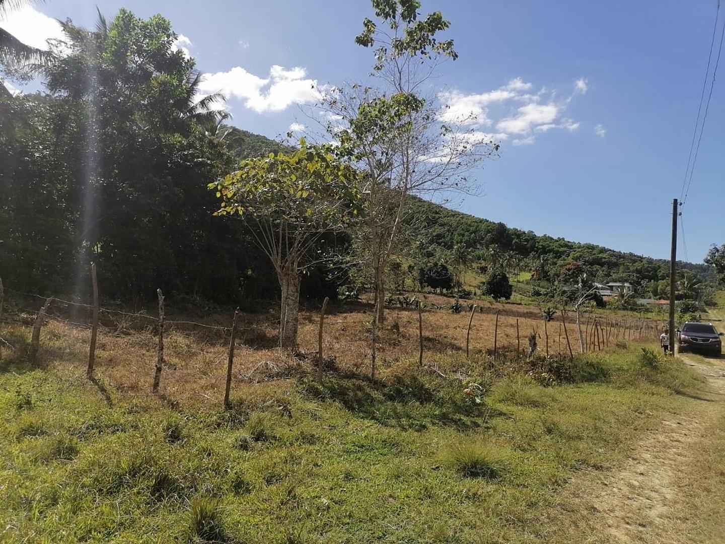 solares y terrenos - Solar cerca de Turey Cibao, Autopista Duarte con vista, en oportunidad!