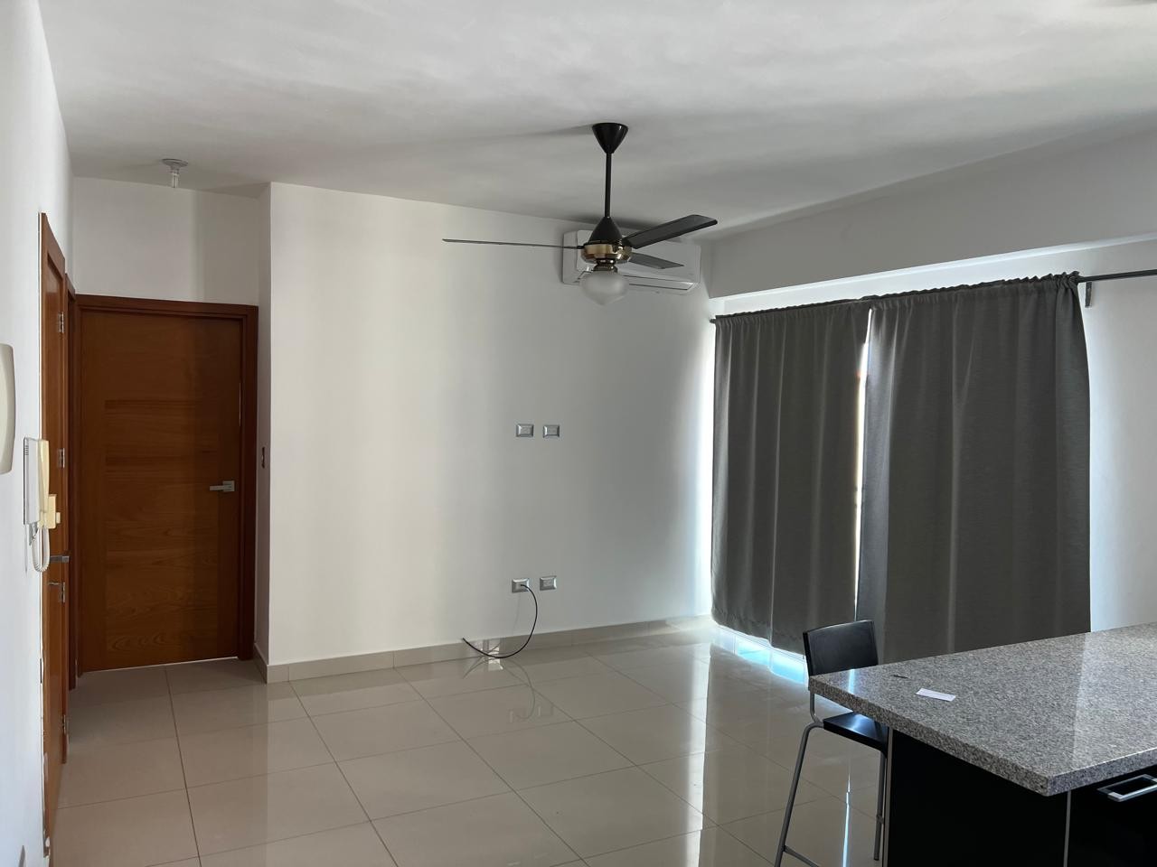 apartamentos - ALQUILO APTO de 1 HAB, 7MO. NIVEL, BALCON, TORRE ARMONIA 17 del ENS. PIANTINI 3