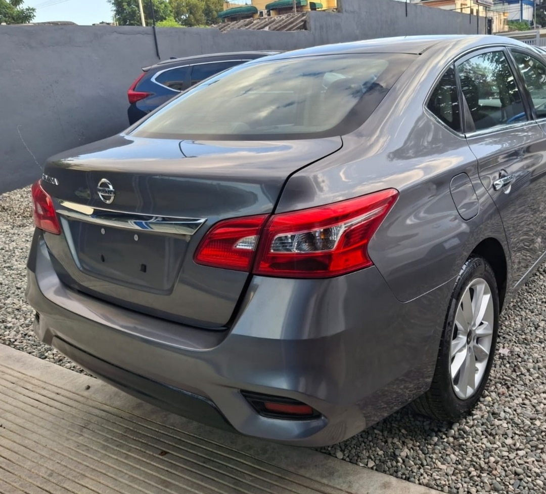 carros - 2019 Nissan Sentra  5