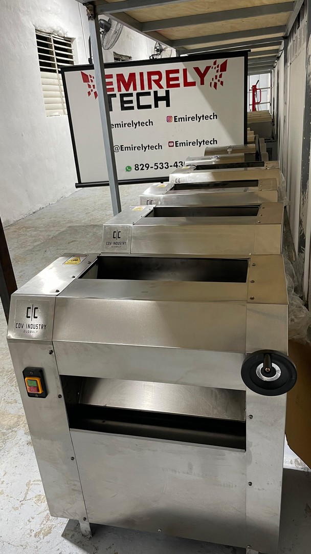 equipos profesionales - Maquina amasadora industrial máquina de rodillos laminadora de hacer masa harina 1