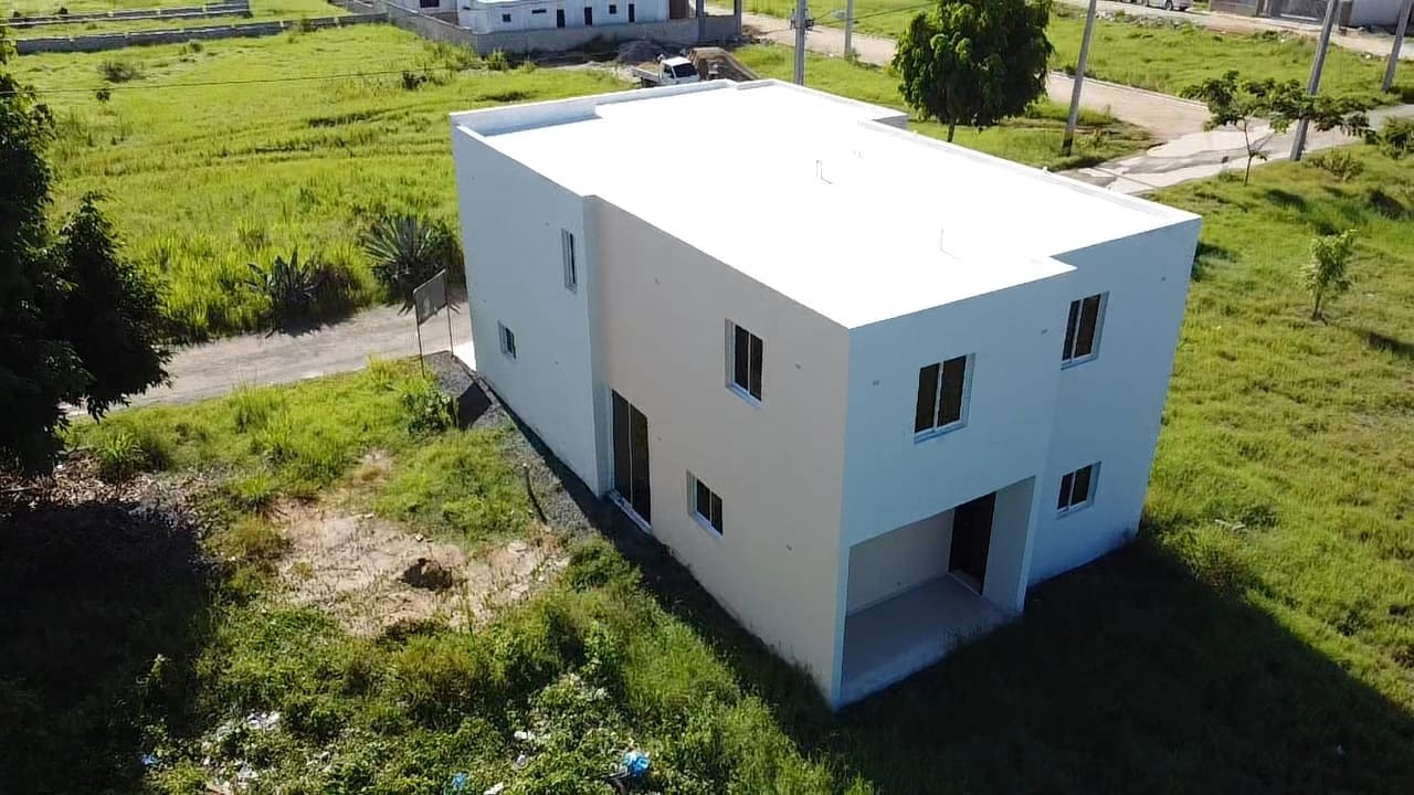 casas - En Residencial Naime, Nueva y Moderna Casa 9