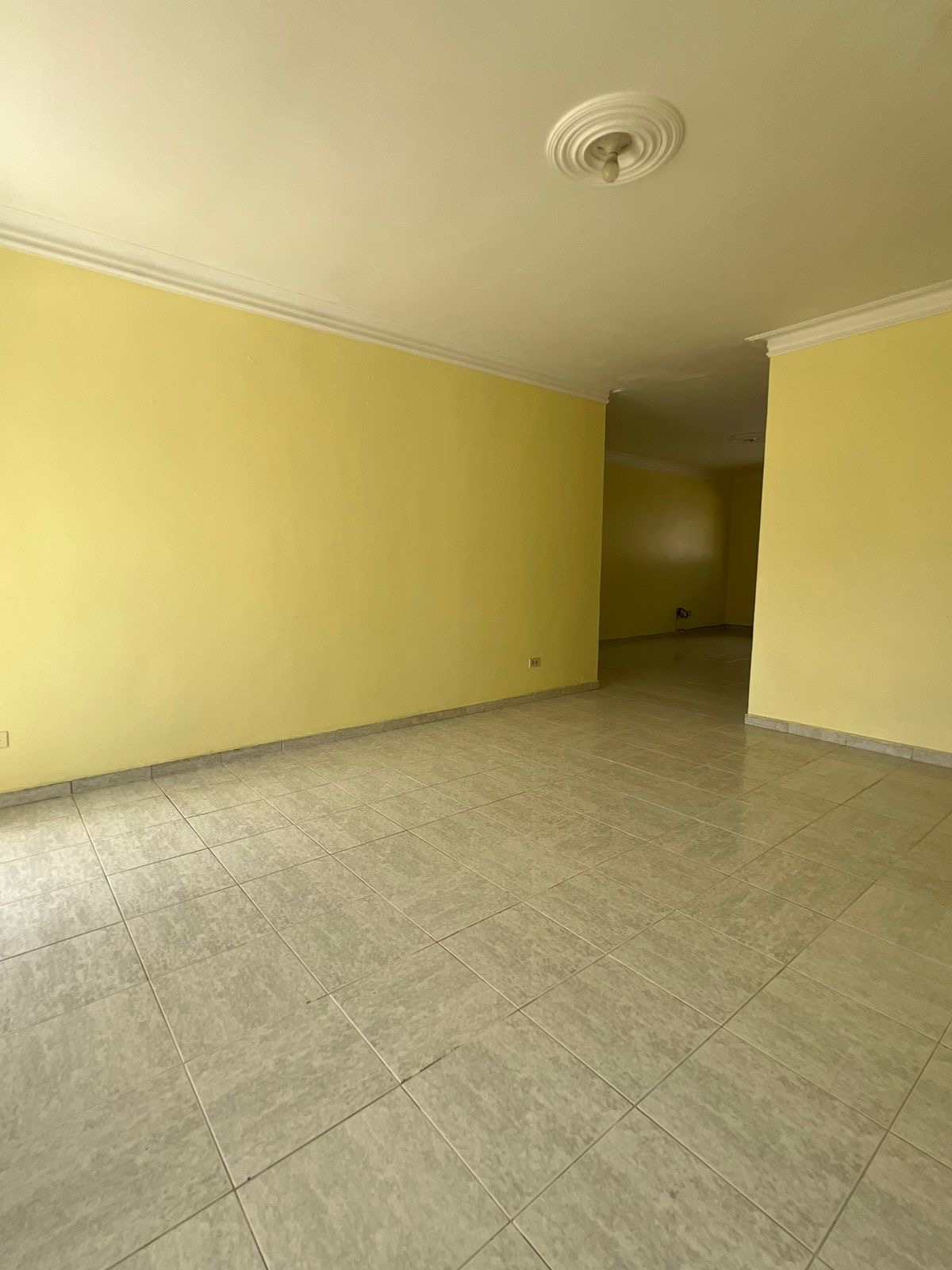 apartamentos - Vendo en el millón segundo nivel dos hab dos baños 2