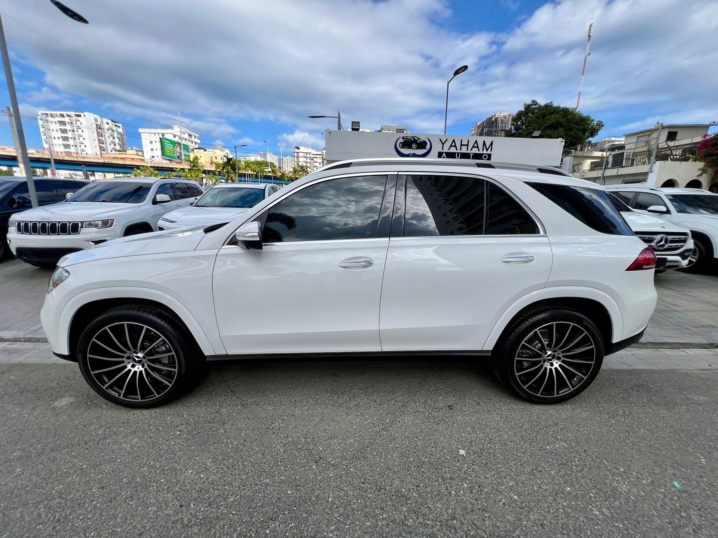 jeepetas y camionetas - Mercedes Benz GLE 350 2020 blanco 4