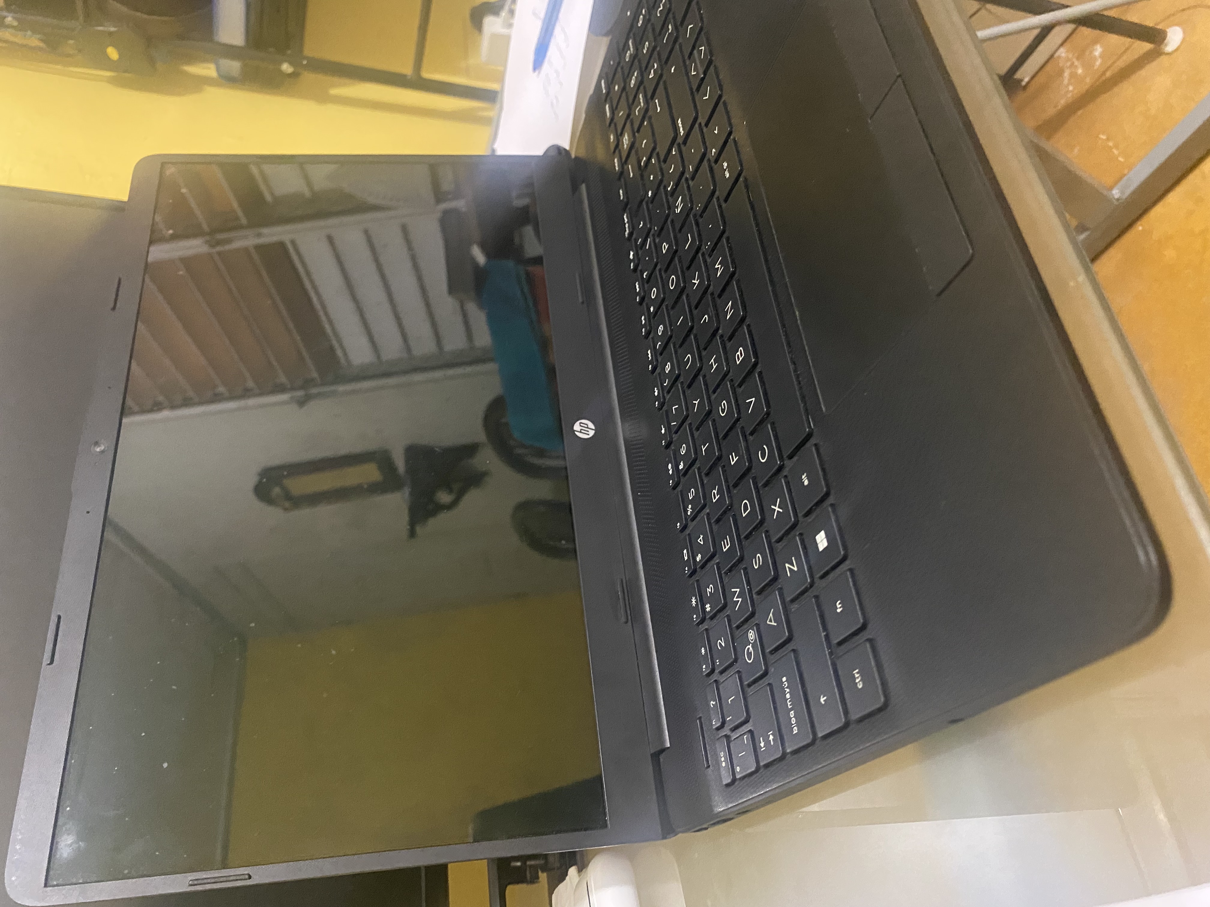 computadoras y laptops - Venta Laptop HP 15-gw0xx 10/10 Óptima