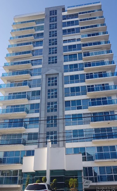 penthouses - La Esperilla, Pent House de 3 Niveles, y 6 parqueos. 