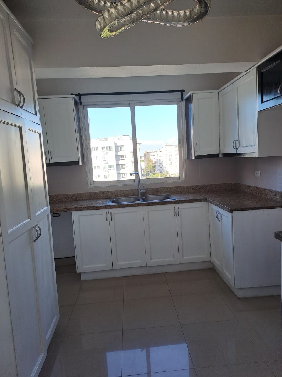 apartamentos - ⏰DIOS 📍Evaristo Morales 📍Vendo Apartamento Oport 7